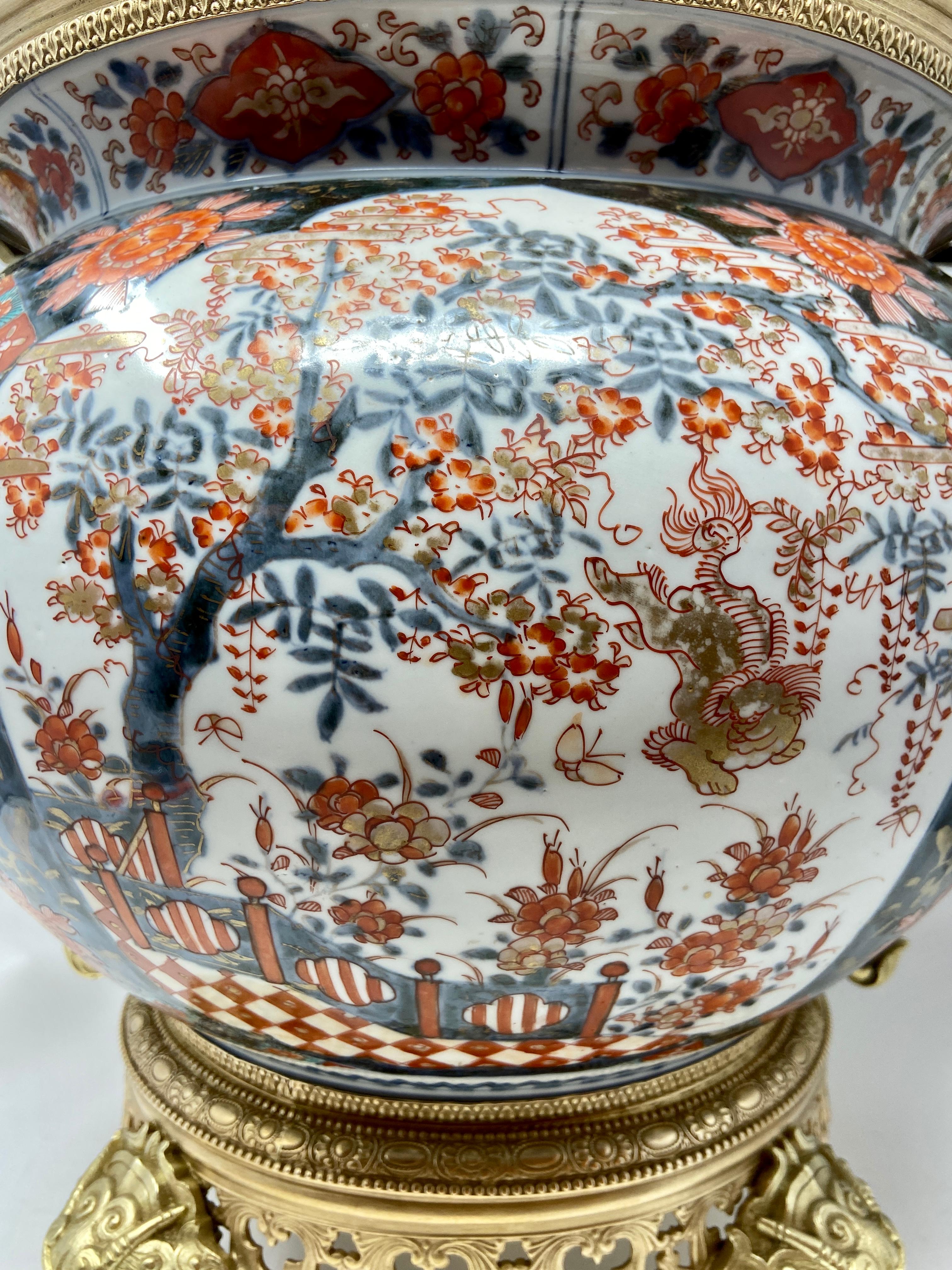 Antique Imari Porcelain Jardiniere with Bronze Mounts, circa 1895 In Good Condition For Sale In New Orleans, LA