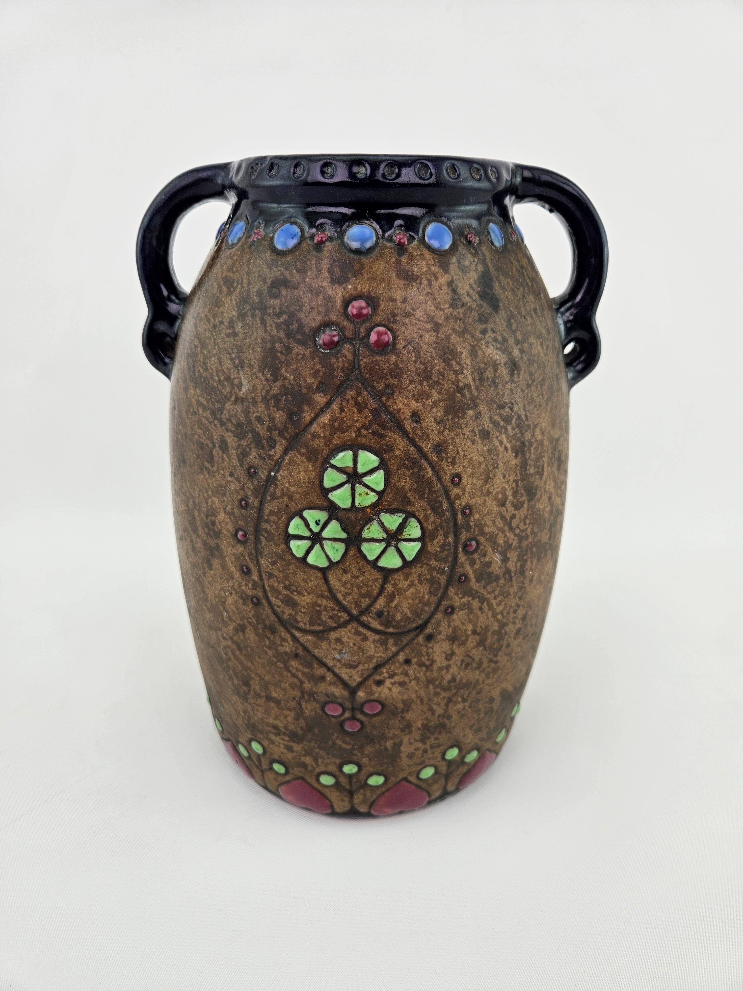 Antike Imperial Amphora Vase (Tschechisch) im Angebot