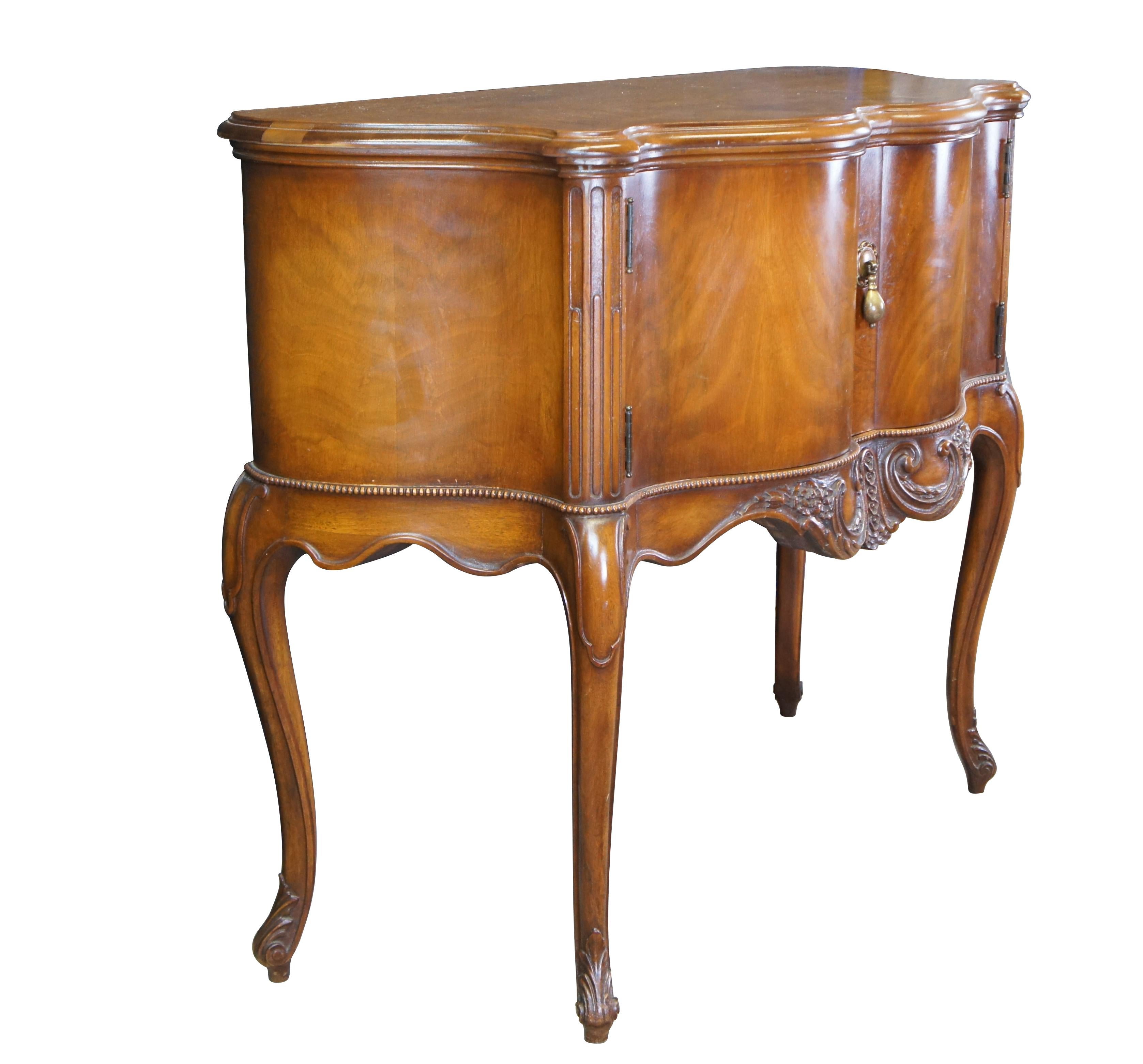 Antique Imperial Cabinet Walnut French Provincial Louis XV Console Table Server In Good Condition In Dayton, OH