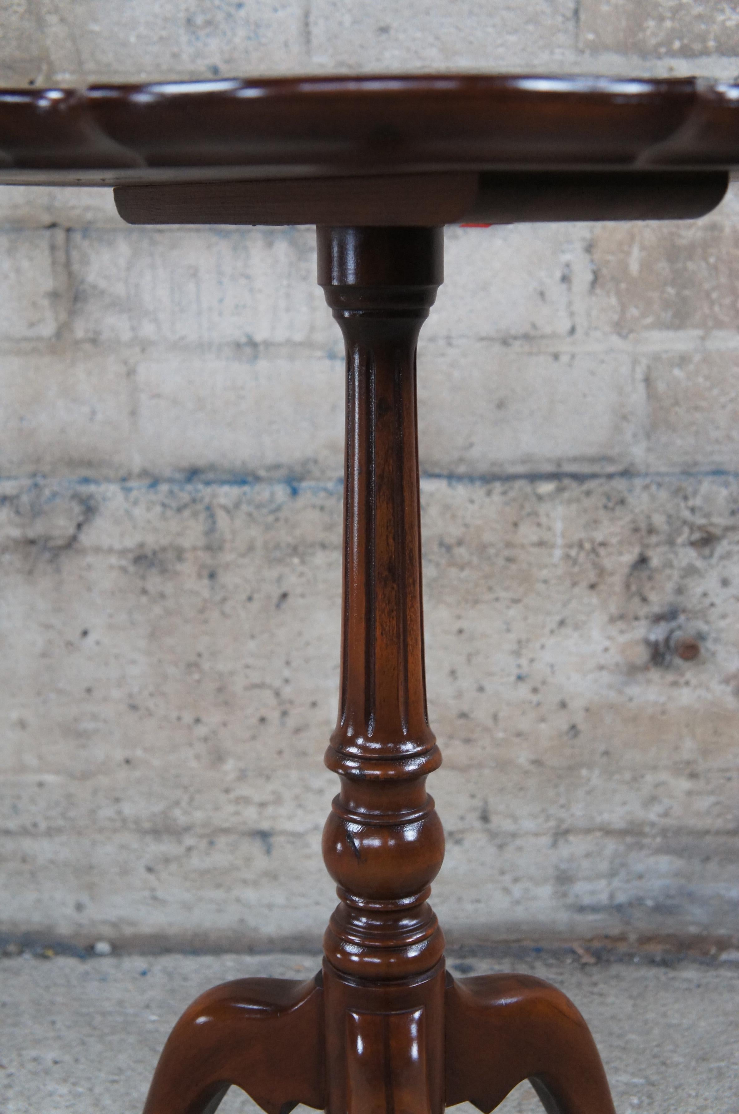 Antique Imperial Furniture Queen Anne Mahogany Pie Crust Pedestal Table Stand For Sale 2