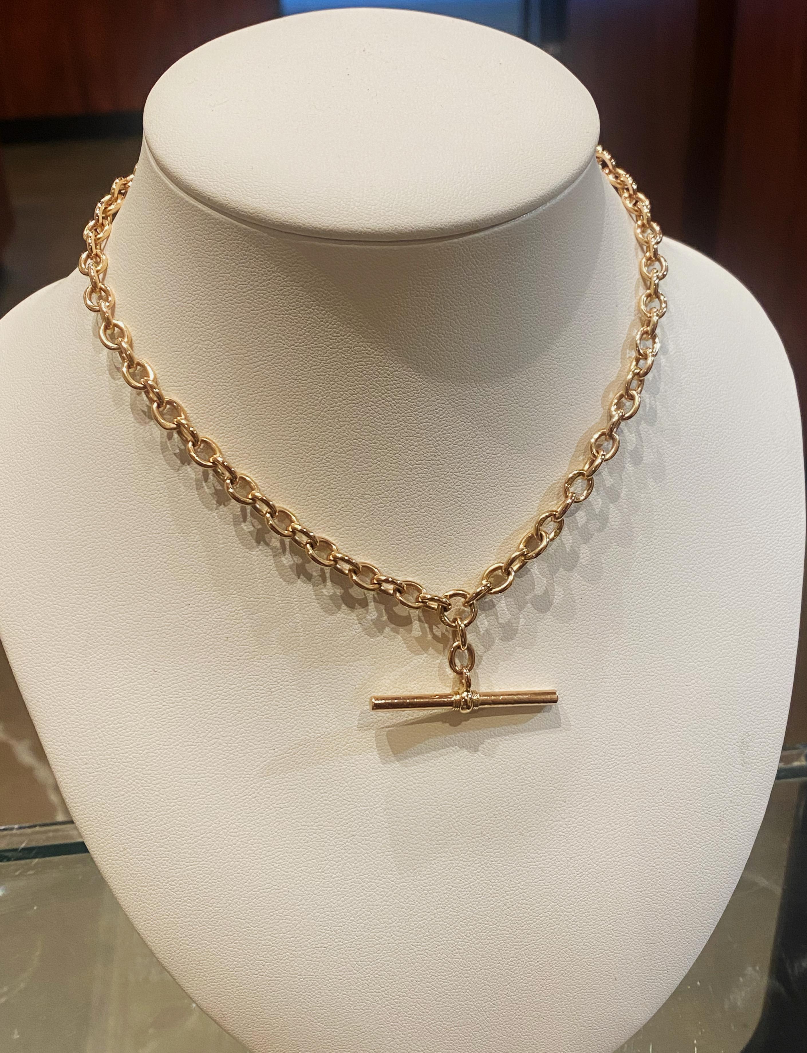 È una catena da orologio Fob, 
meticolosamente realizzato in oro rosa 14 carati. 
timbro cuscinetto 56 - vecchio timbro russo per 14K & 
Punzone imperiale russo 