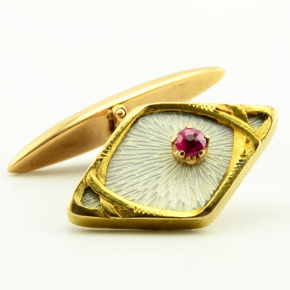 Antique Imperial Russia Art Nouveau Gold Transparent Enamel Ruby Cufflinks In Excellent Condition In Redmond, WA