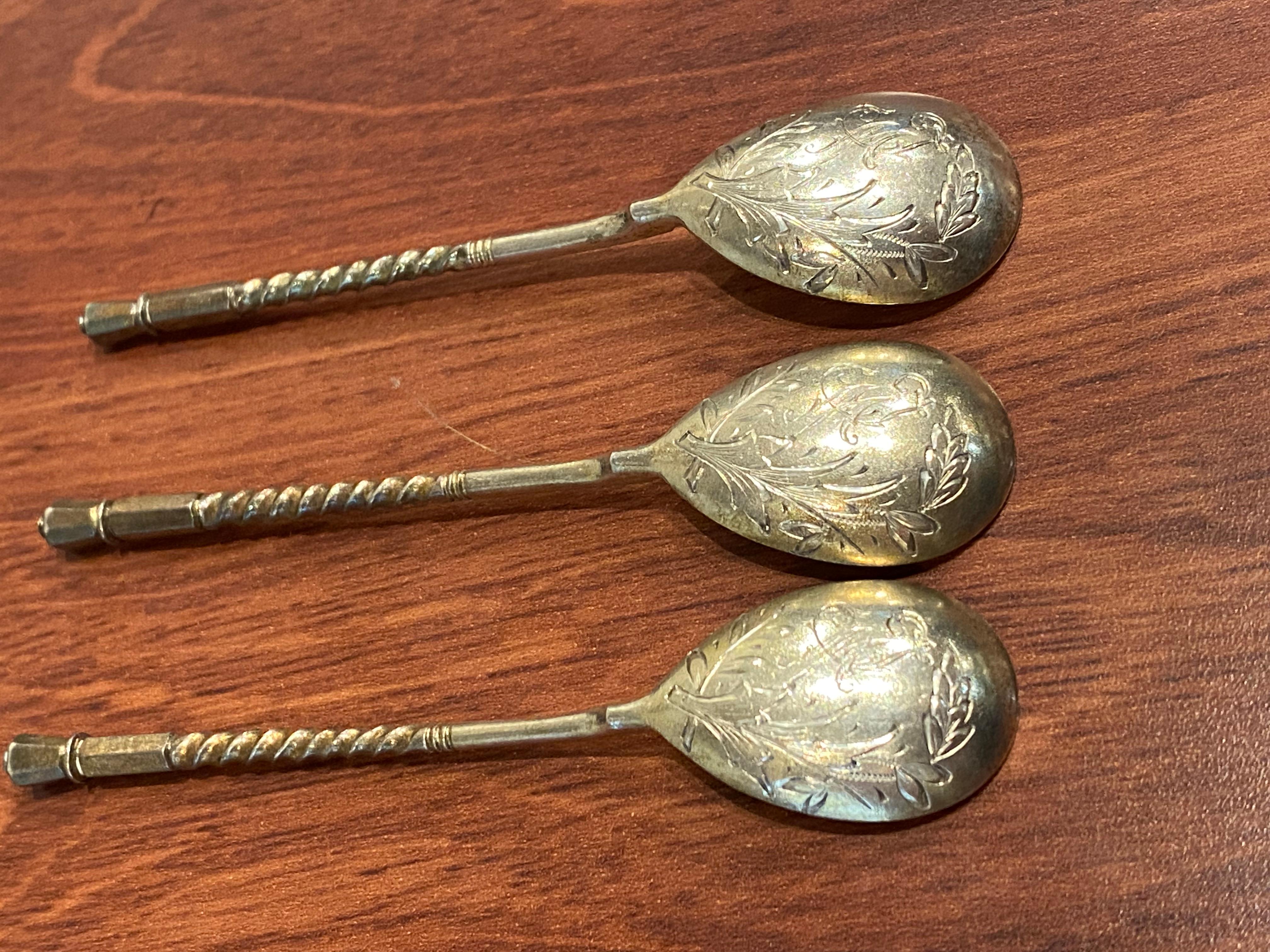 da uomo o donna Antico set di cucchiai in argento della Russia Imperial (Mosca) c1899 84 di M. I. Andreeva. in vendita