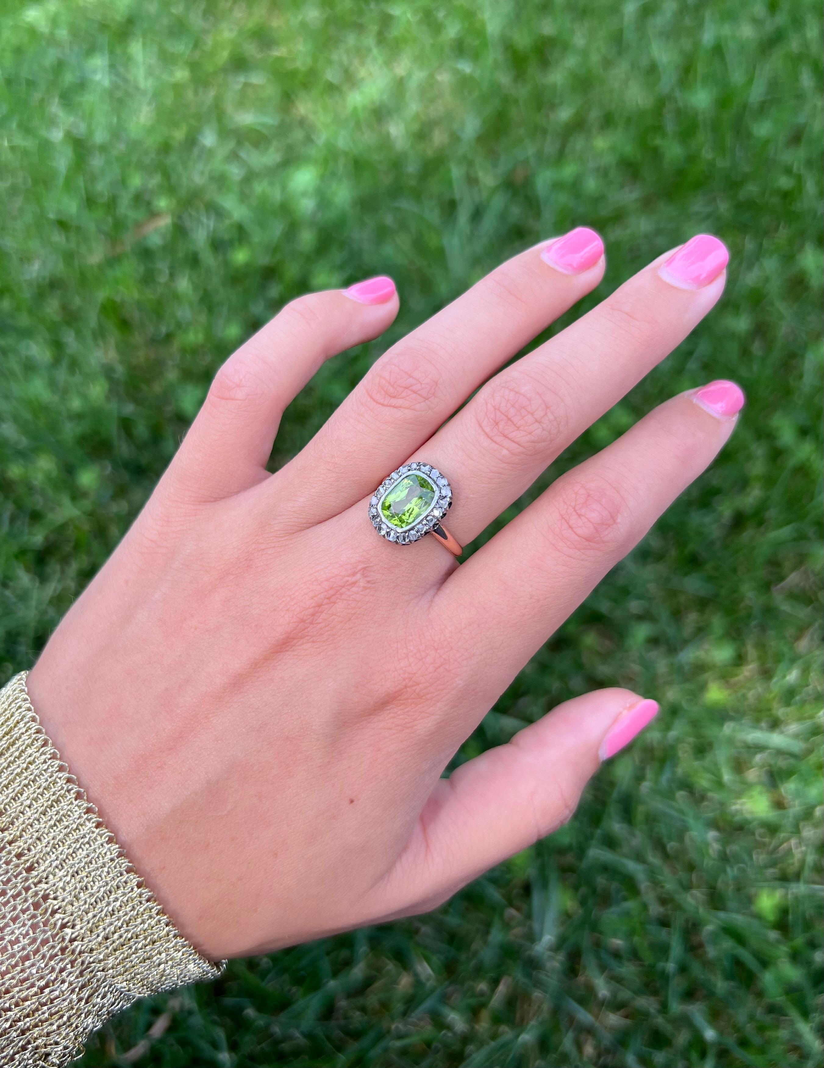 Antiker kaiserlicher russischer 14k Peridot & Diamant Ring im Angebot 1