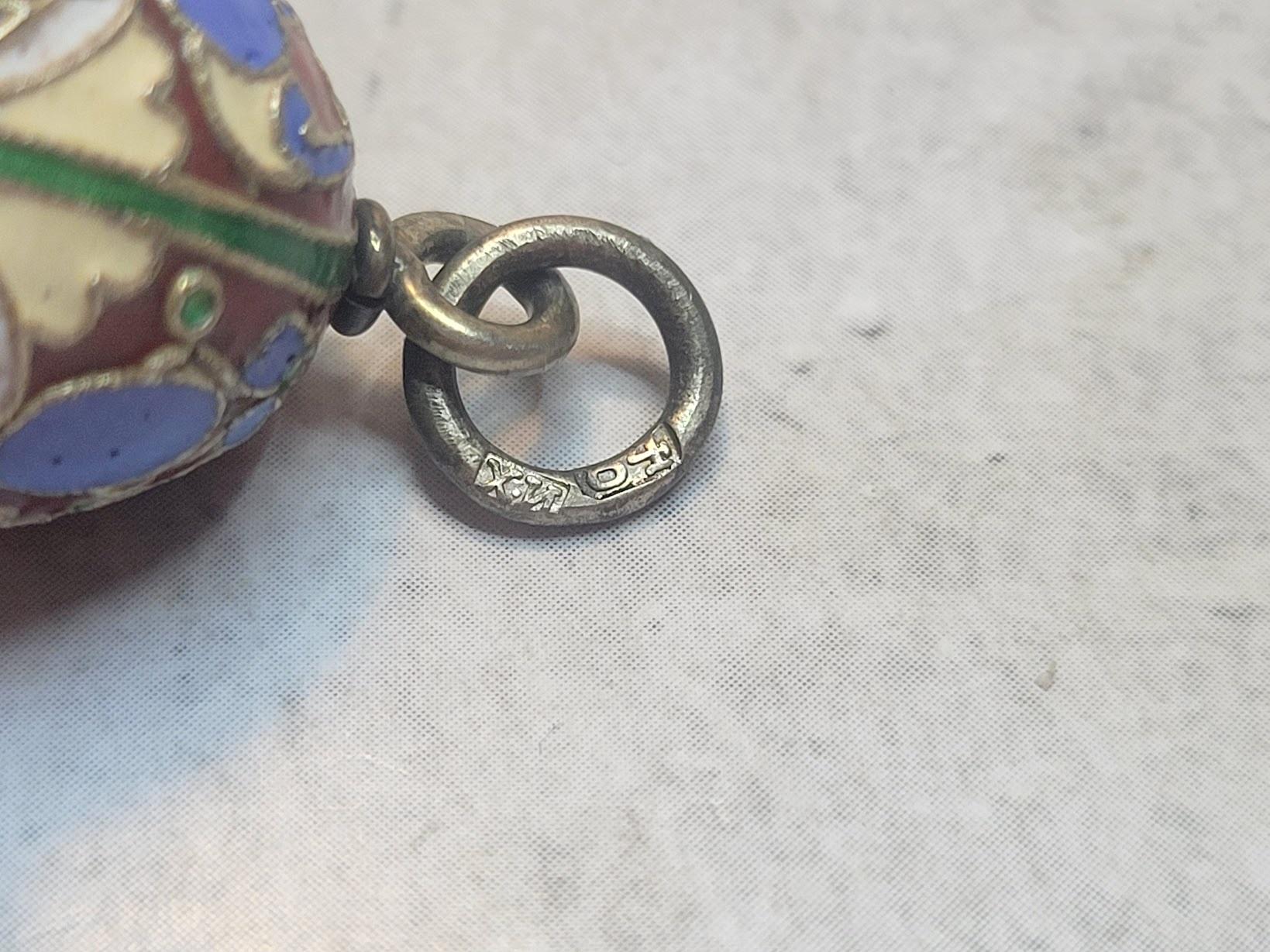 Antico ciondolo imperiale russo a forma di uovo in smalto cloisonne di Ivan Khlebnikov in vendita 2