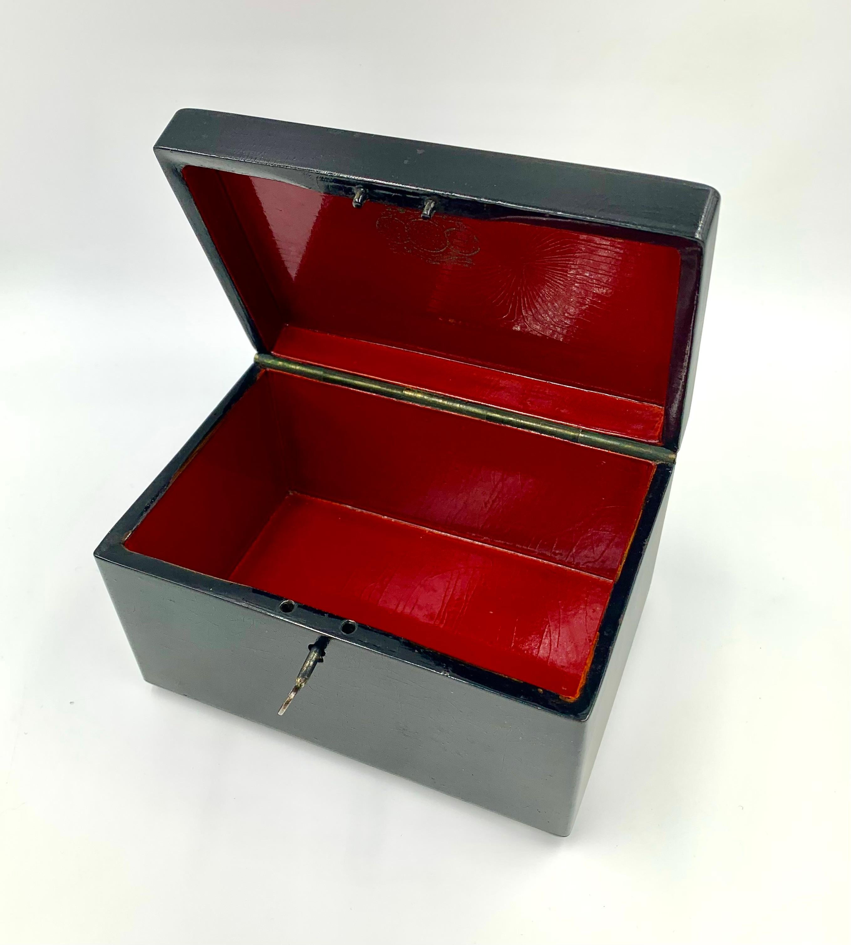 Antiguo joyero imperial ruso Lukutin Racing Winter Troika Caja de laca para joyas siglo XIX en venta
