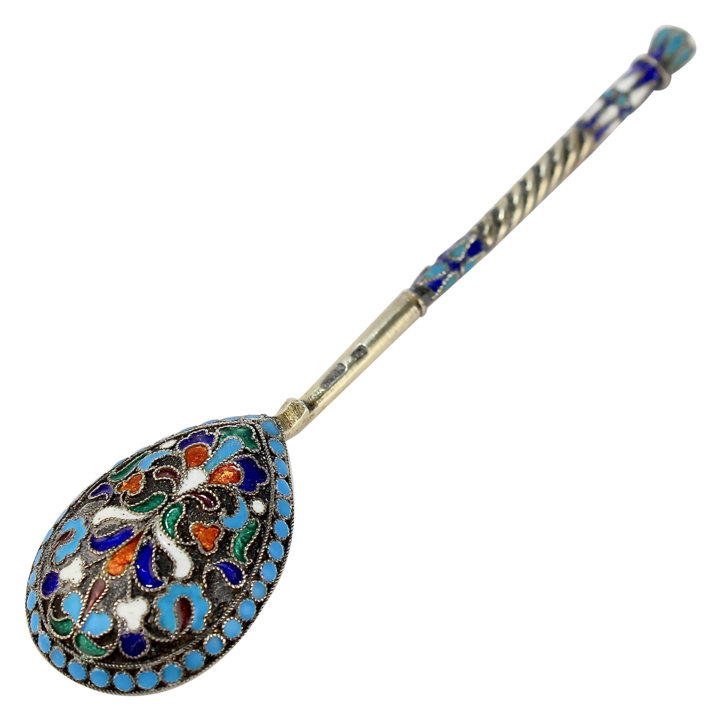 Antigua cuchara de té o kvosh imperial rusa de plata y esmalte cloisonné