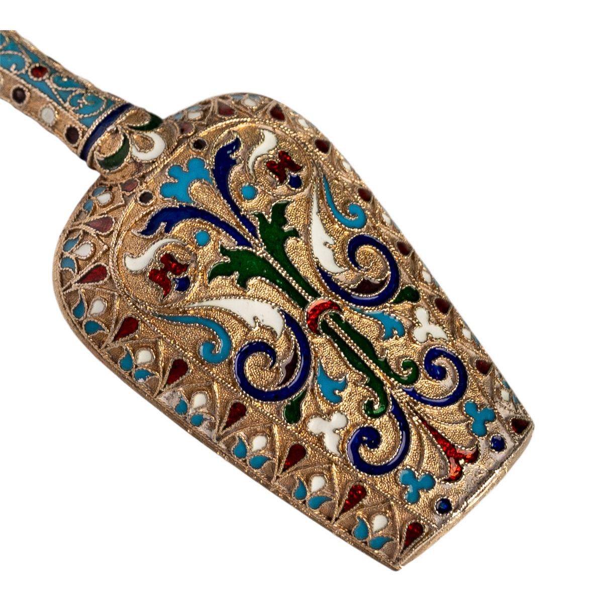 Cuillère à confiture russe impériale ancienne en argent doré et émail cloisonné Moscou 1890 en vente 1