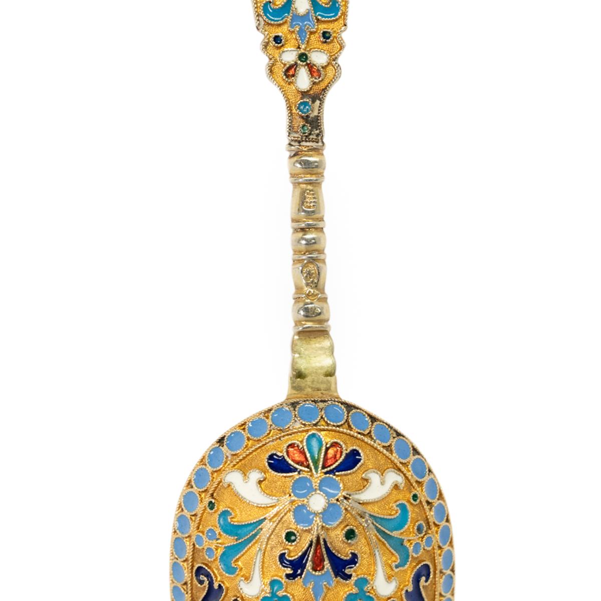 Cuchara de té imperial rusa antigua de plata dorada Cloisonné Moscú 1880 en venta 4