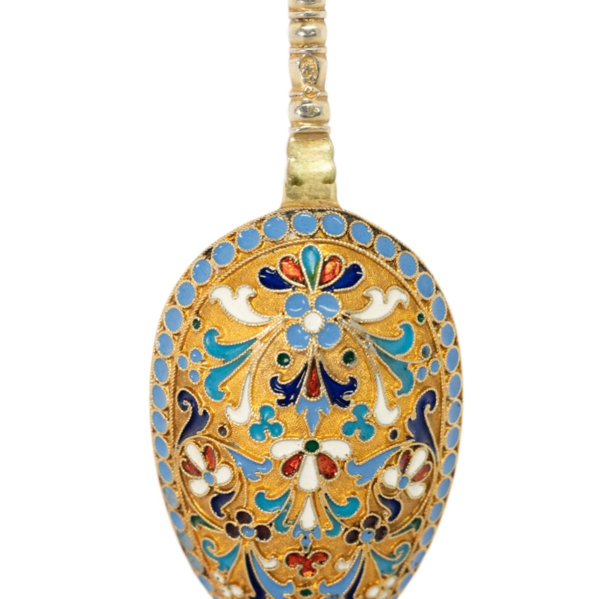 Cuchara de té imperial rusa antigua de plata dorada Cloisonné Moscú 1880 en venta 5