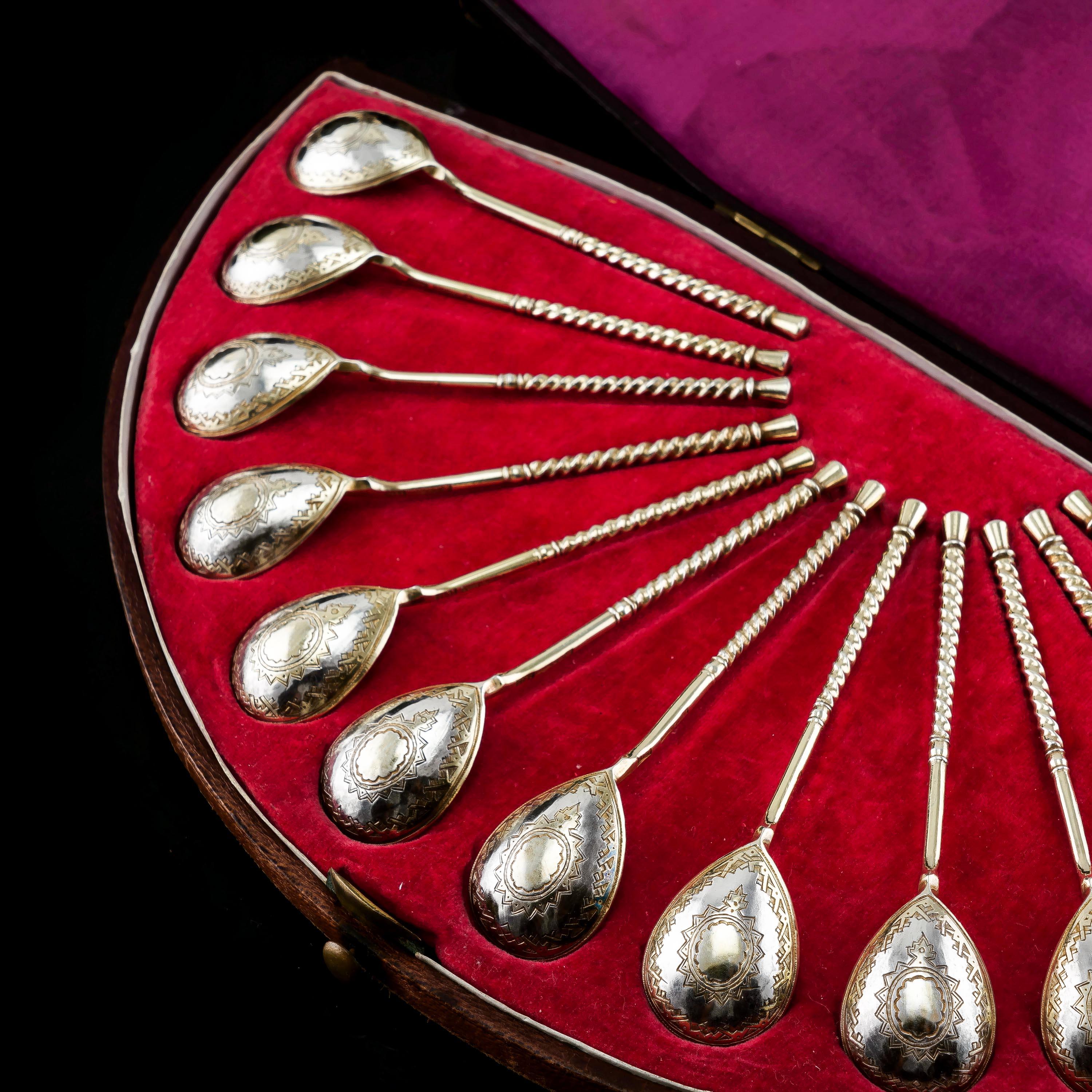 Antique Imperial Russian Solid Silver Spoons, Parcel Gilt - Moscow c.1890 In Good Condition In London, GB