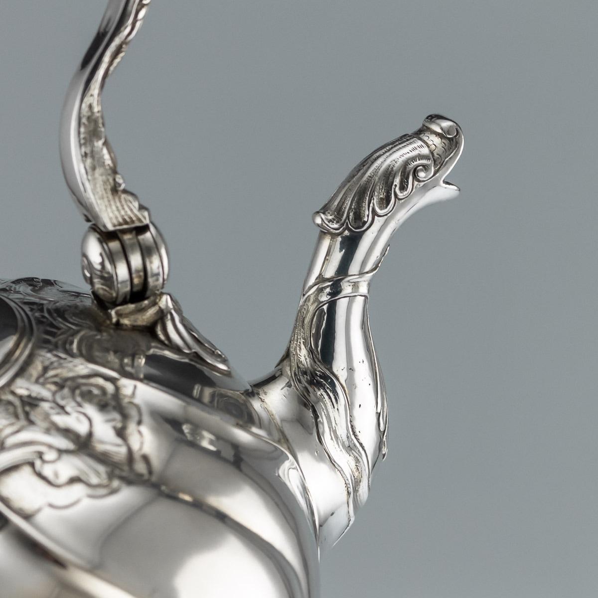Argent Bouilloire russe impériale ancienne sur pied en argent massif, Moscou, vers 1761