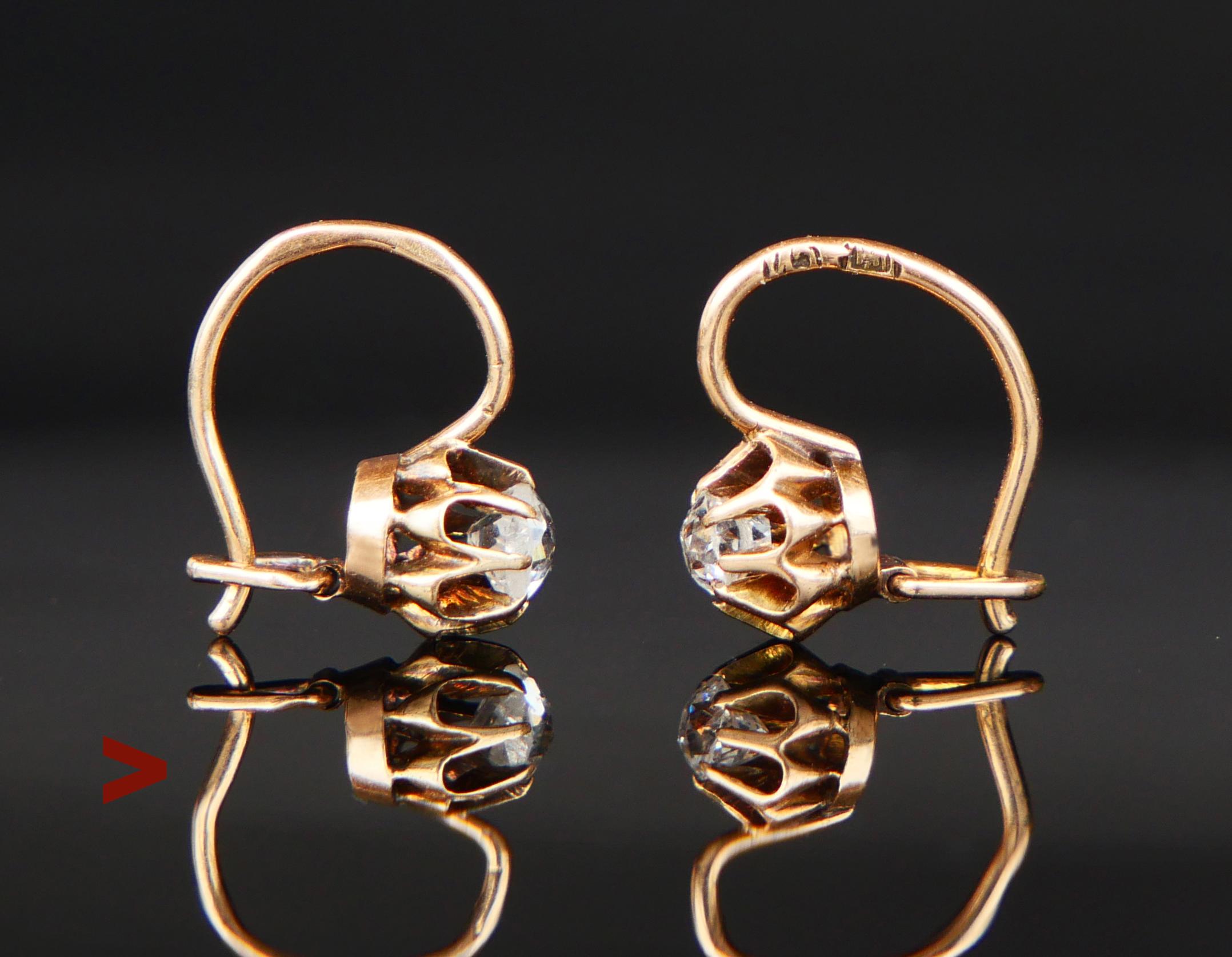 Pendientes colgantes antiguos de oro amarillo de 14 quilates con engastes de diamantes naturales hechos a mano en Kiev a finales del siglo XIX,  Малороссия / Pequeña Rusia / ahora Ucrania  - entonces parte del Imperio zarista ruso. Ambos muestran