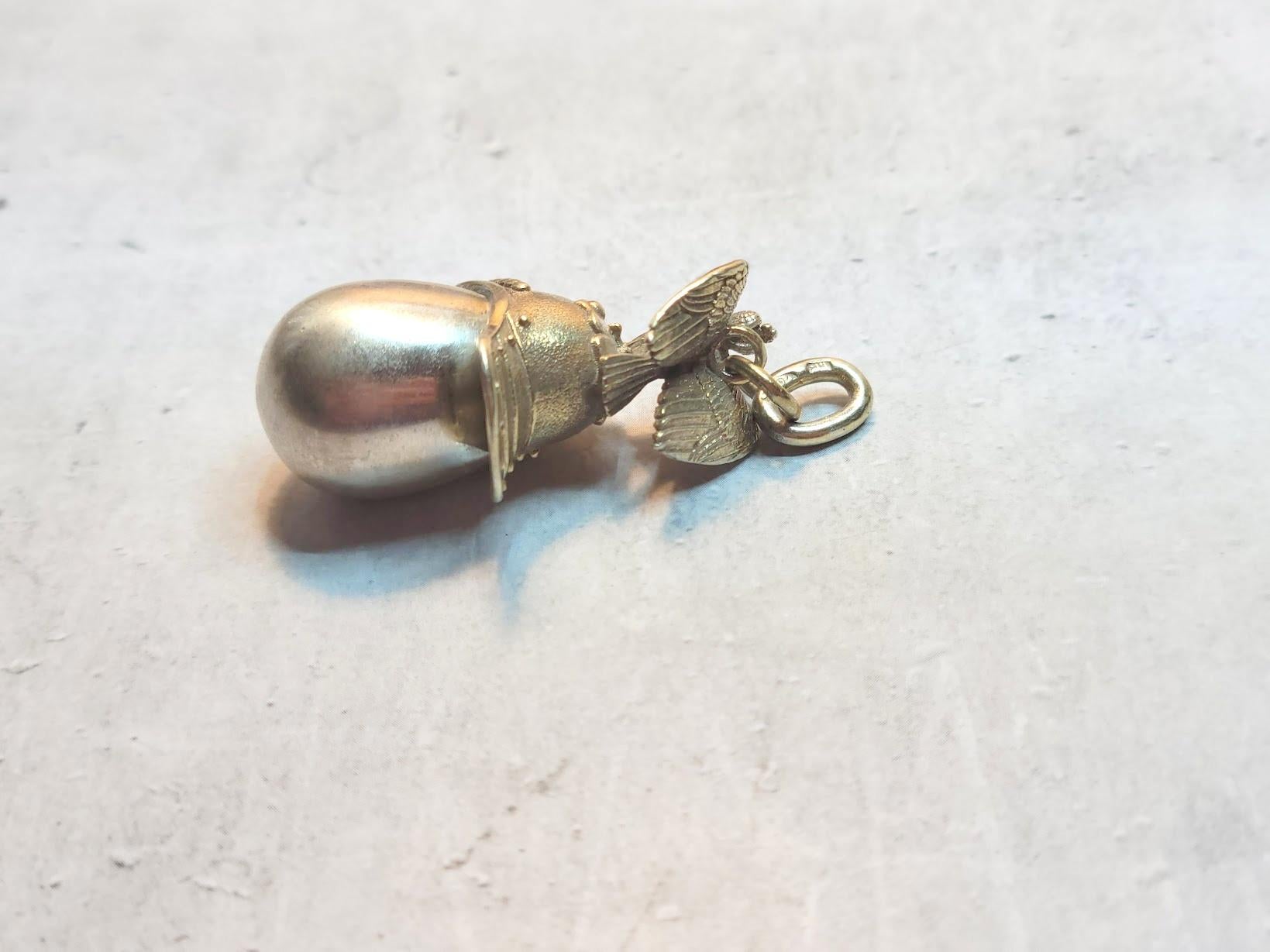 Antique Imperial Silver Gilt Helmet Egg Pendant, Workmaster Julius Rappoport In Excellent Condition In Chesterland, OH