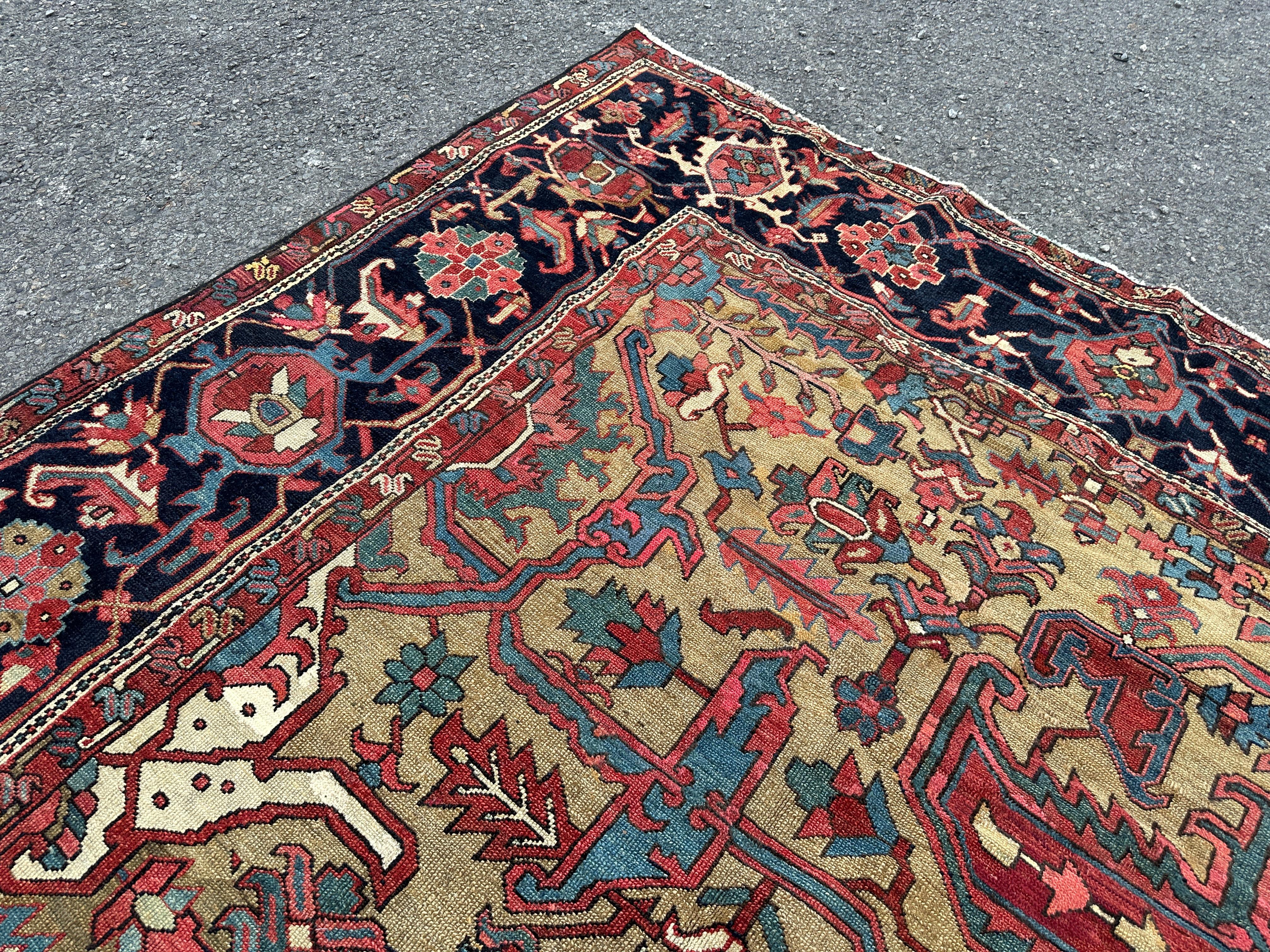 Antique Important Tapis Persan Karajeh Made c. Milieu du 19e siècle - Bon état

Il s'agit d'un important tapis persan 