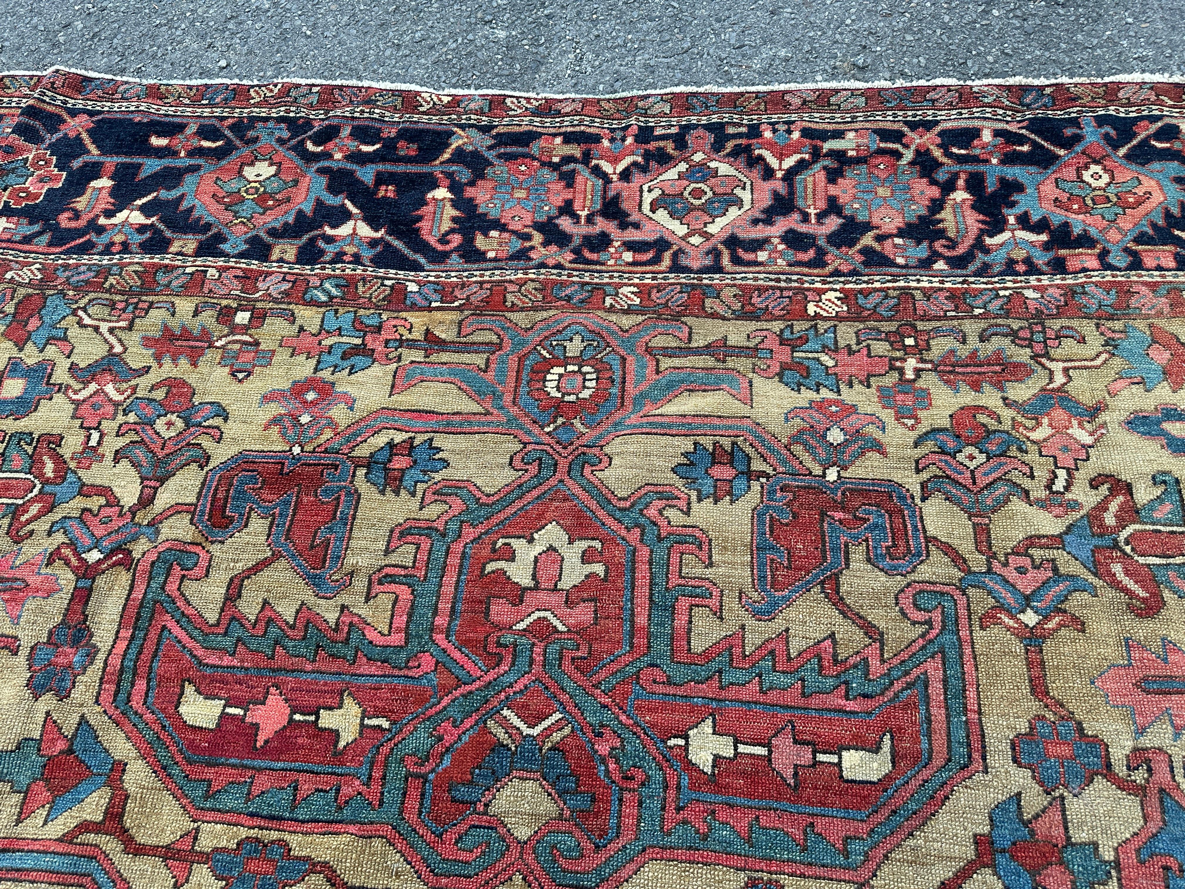 XIXe siècle Antique Important Tapis Persan Karajeh Made c. Milieu du 19e siècle - Bon état en vente