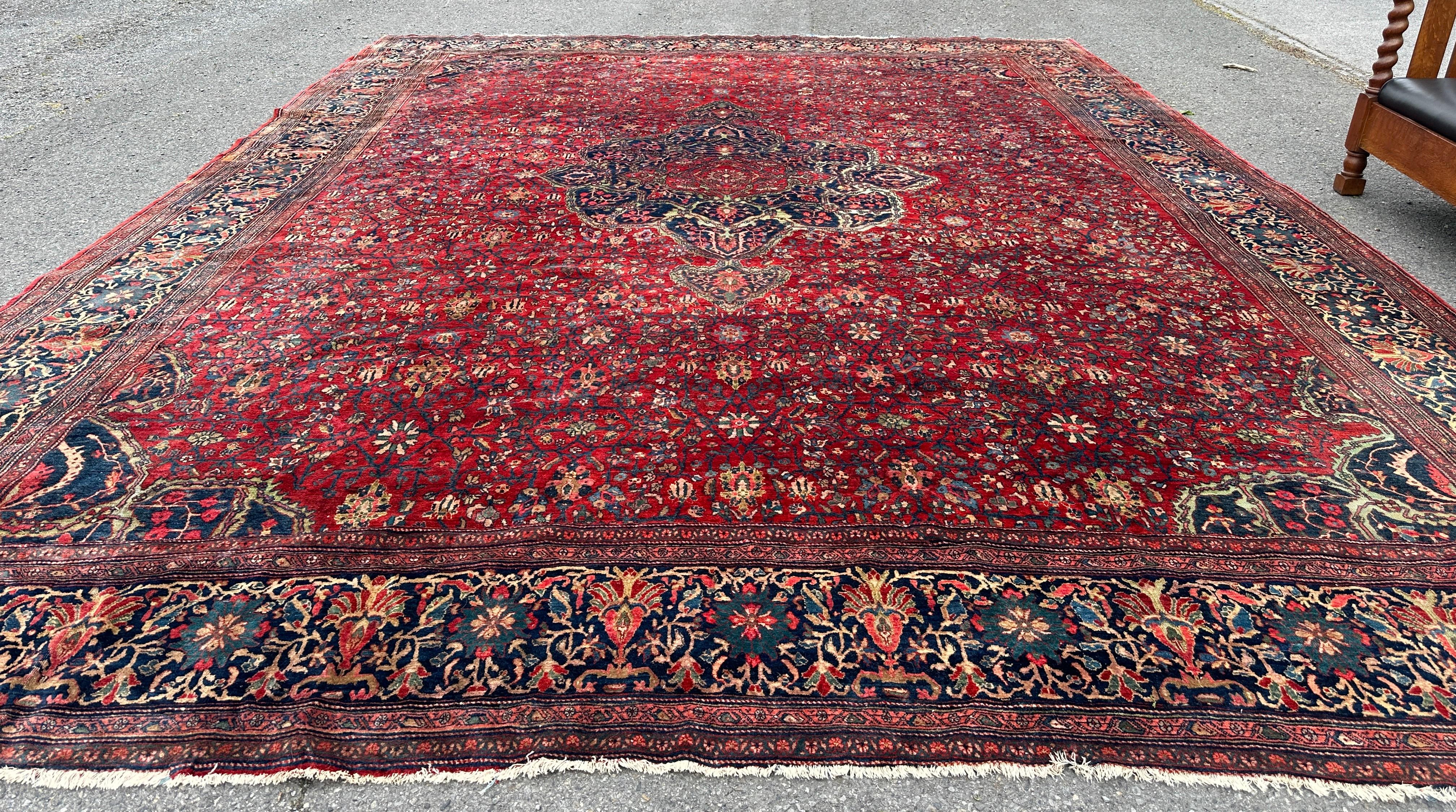 Ancien tapis persan Sarugh Farahan, vers 1900 en vente 6