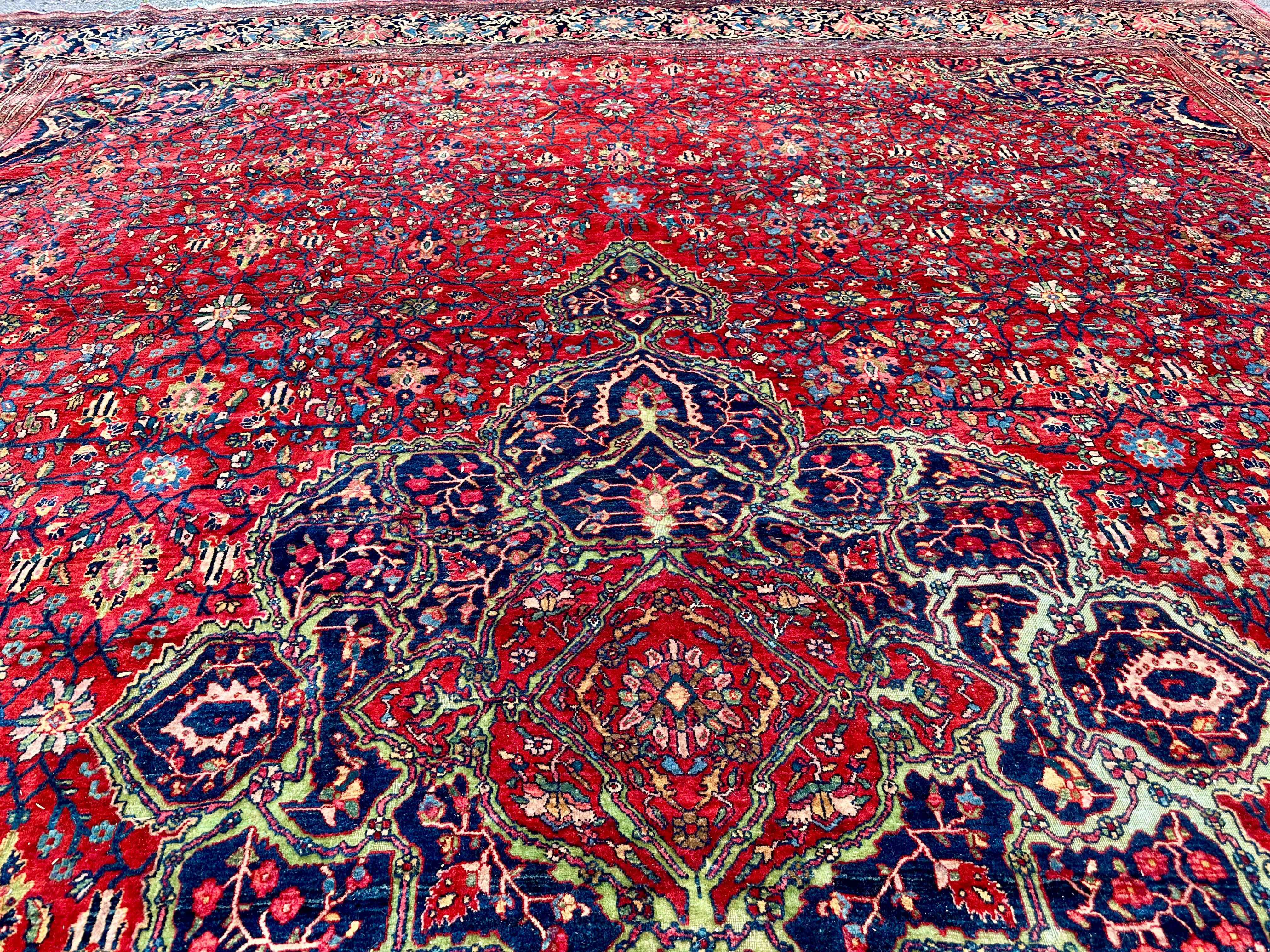 Ancien tapis persan Sarugh Farahan, vers 1900 en vente 10
