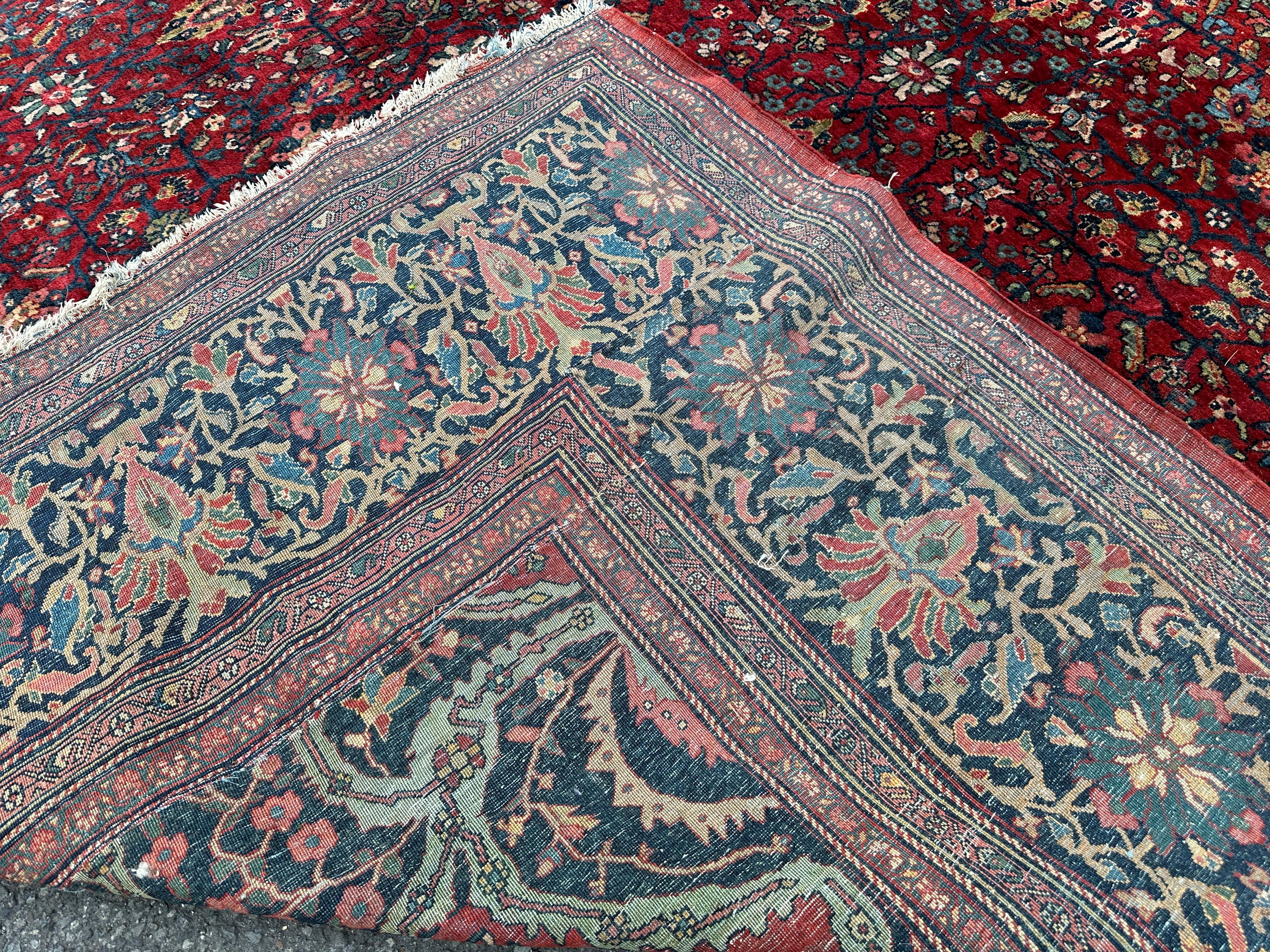 20ième siècle Ancien tapis persan Sarugh Farahan, vers 1900 en vente