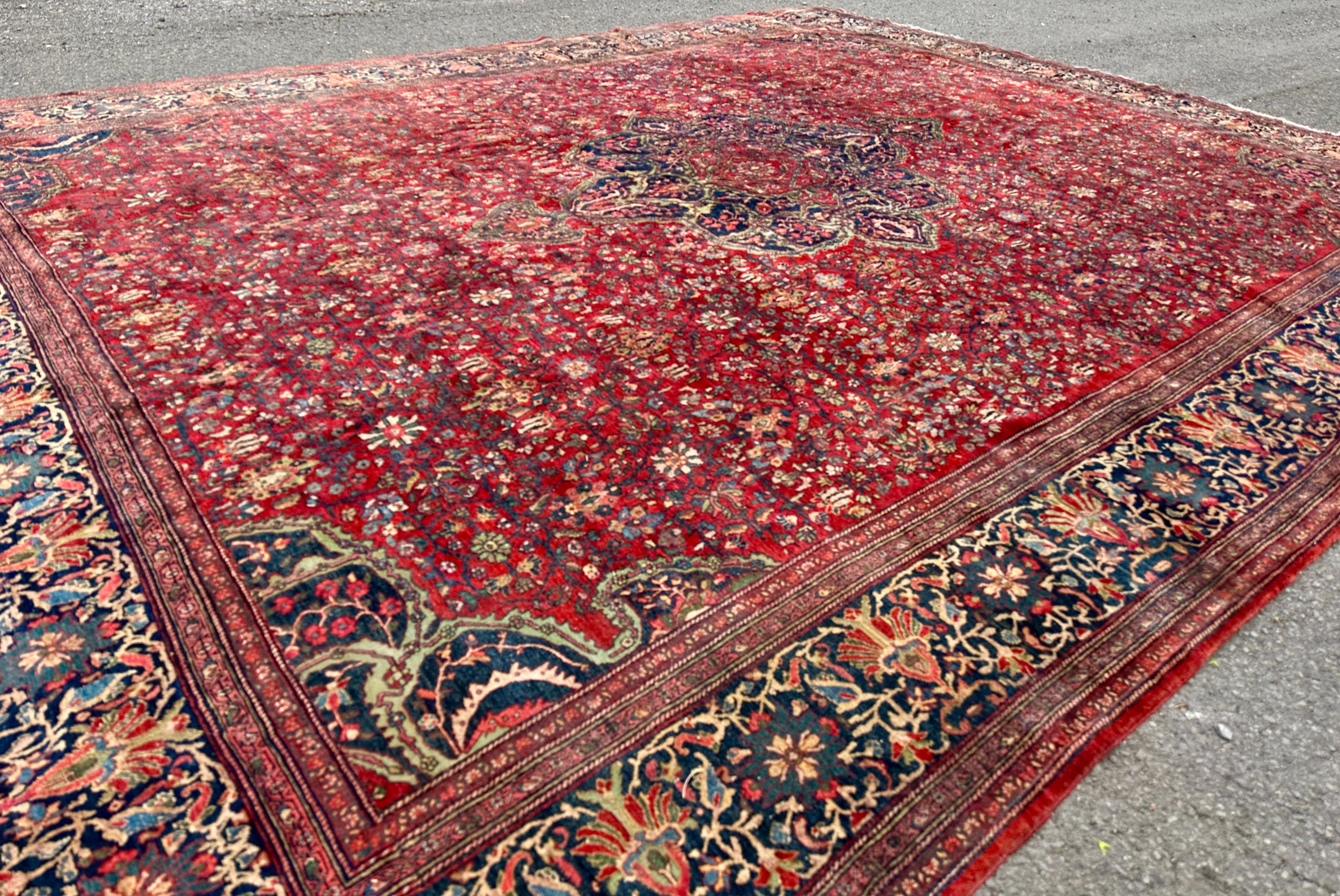 Ancien tapis persan Sarugh Farahan, vers 1900 en vente 1