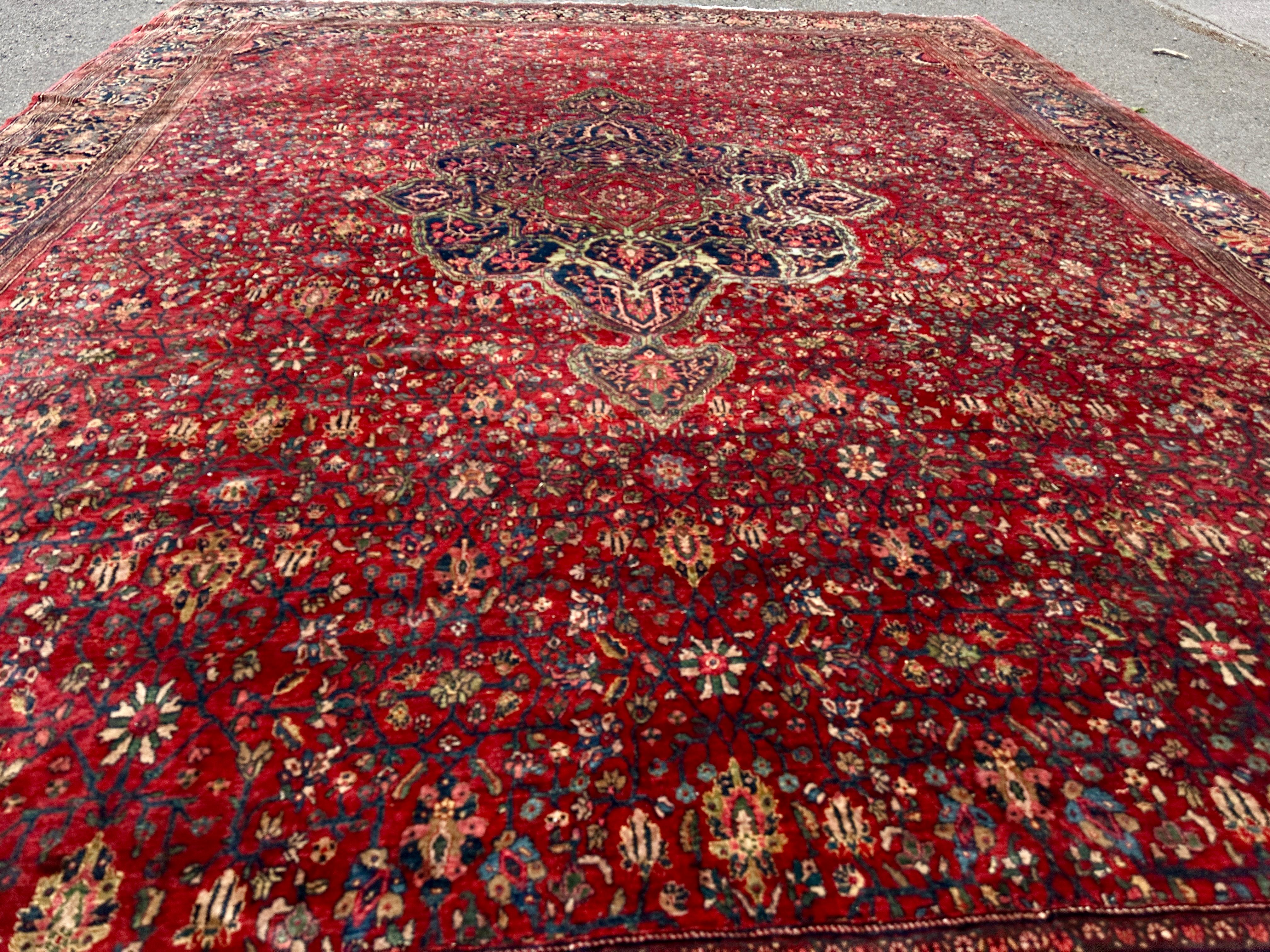 Antiker bedeutender persischer Sarugh Farahan-Teppich aus Sarugh, um 1900 im Angebot 3
