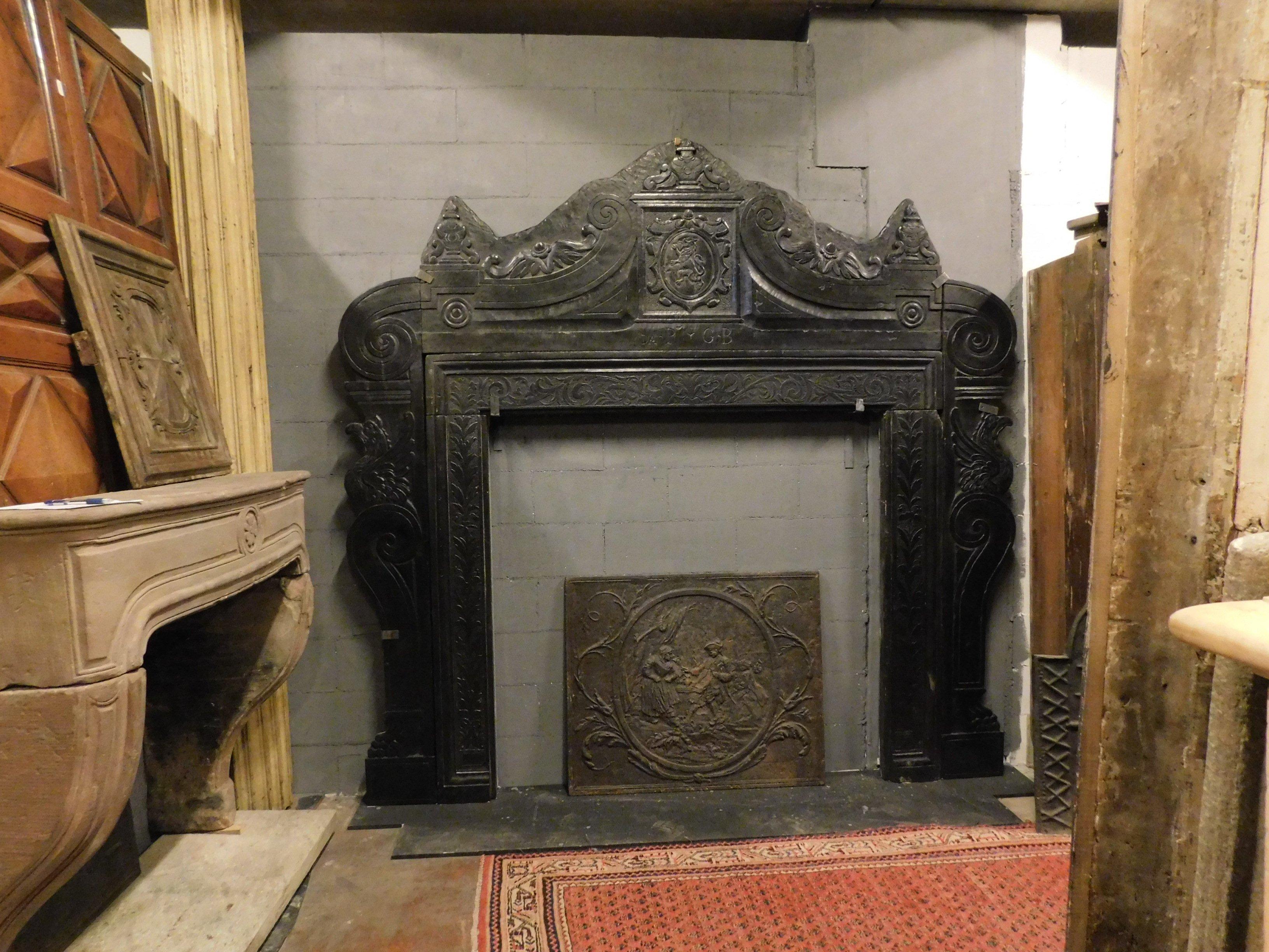 Hand-Carved Antique Imposing Fireplace Black Slate, Noble Coat of Arms, 16th Century, Italy