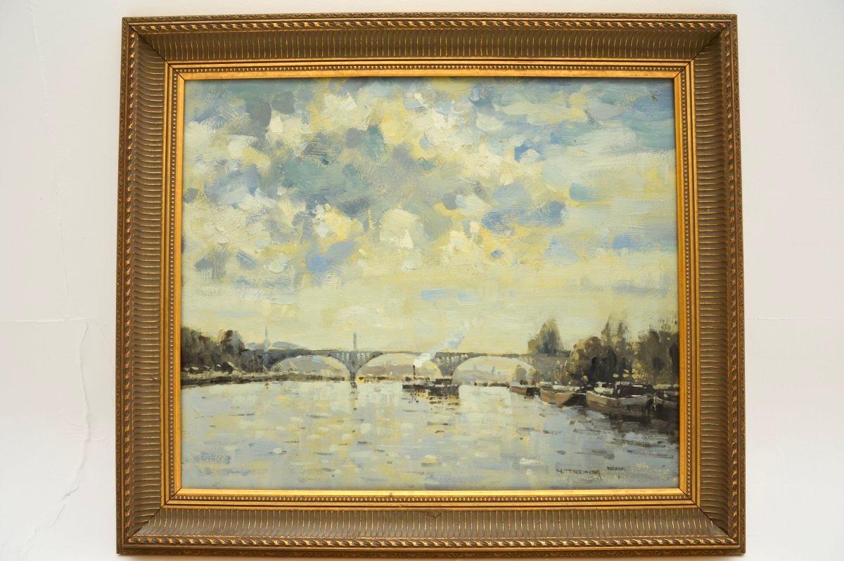 Precioso óleo antiguo de estilo impresionista, que representa una encantadora escena fluvial. Probablemente fue fabricado en Inglaterra, está firmado por el artista N. Tremain (posiblemente Nicola Tremain). Data de finales del siglo XX.

Está