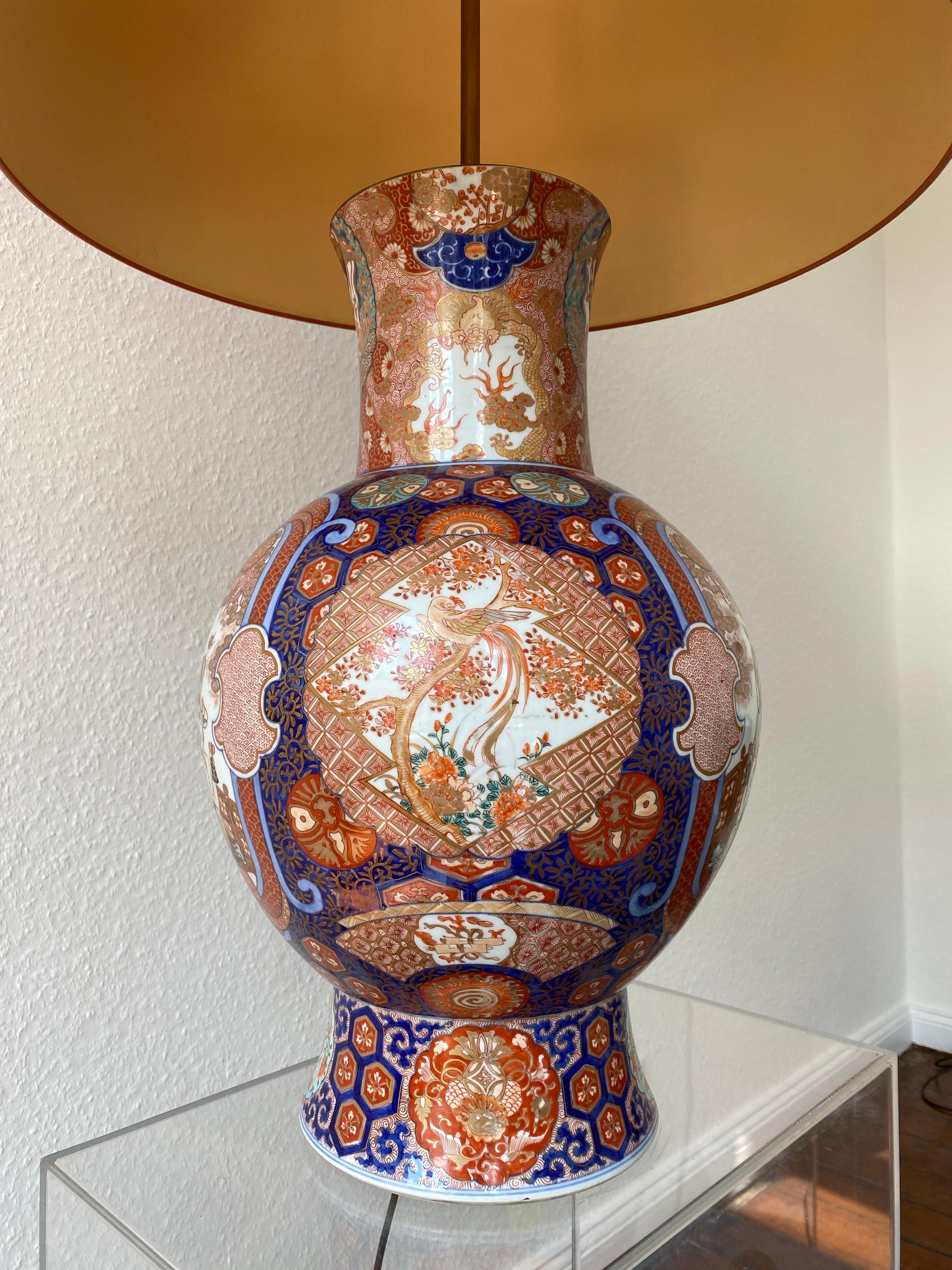 Antiguo  Impresionante Jarrón Imari Porcelain Lámpara de mesa grande  Siglo XIX Japón Meiji en venta 6