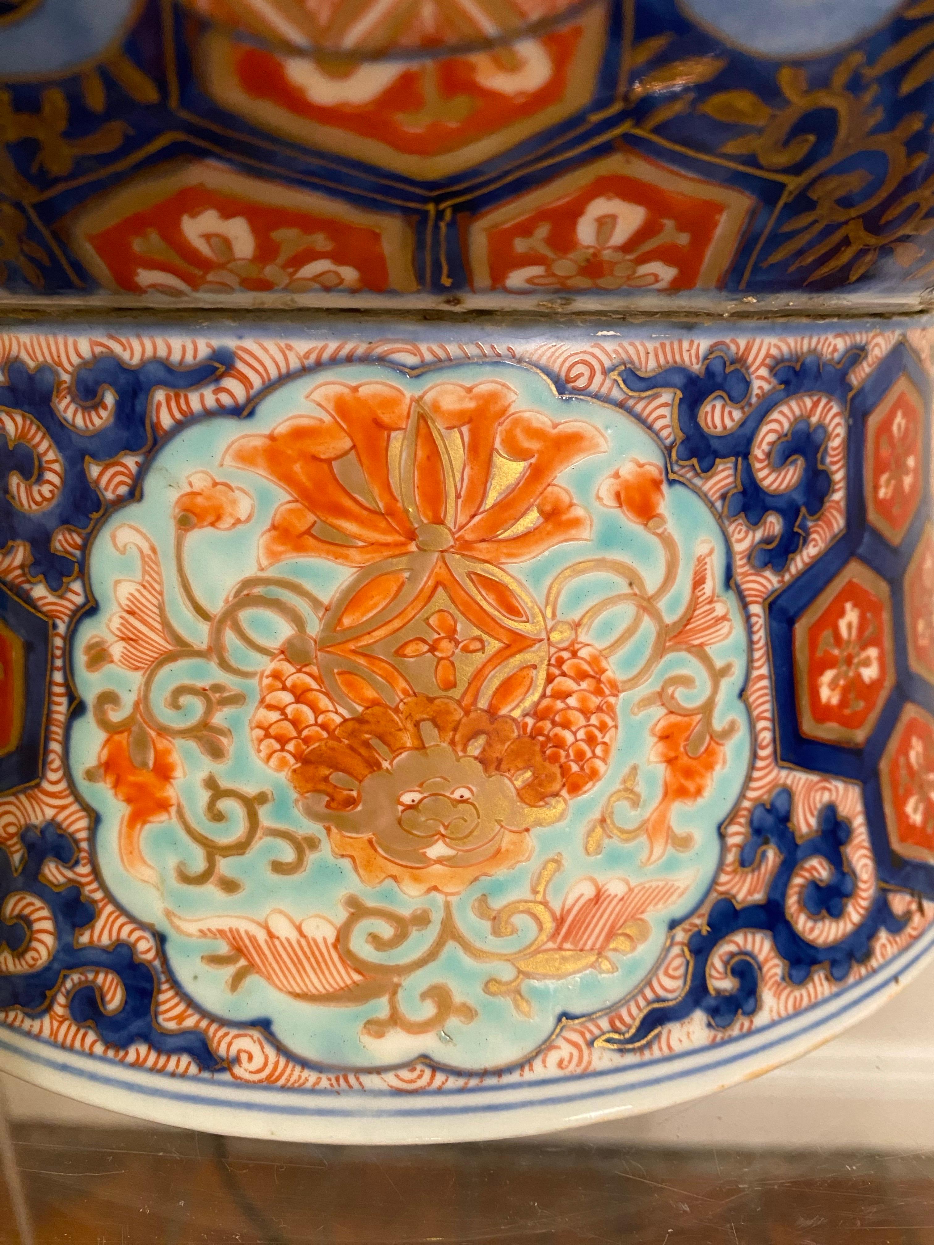 Antiguo  Impresionante Jarrón Imari Porcelain Lámpara de mesa grande  Siglo XIX Japón Meiji Latón en venta