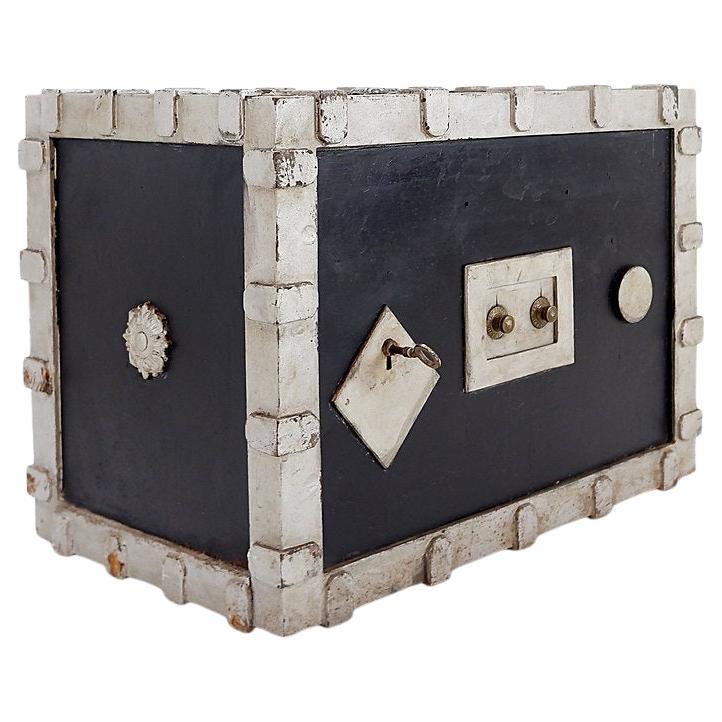 Caja Fuerte Incombustible de Hierro Fundido Antiguo