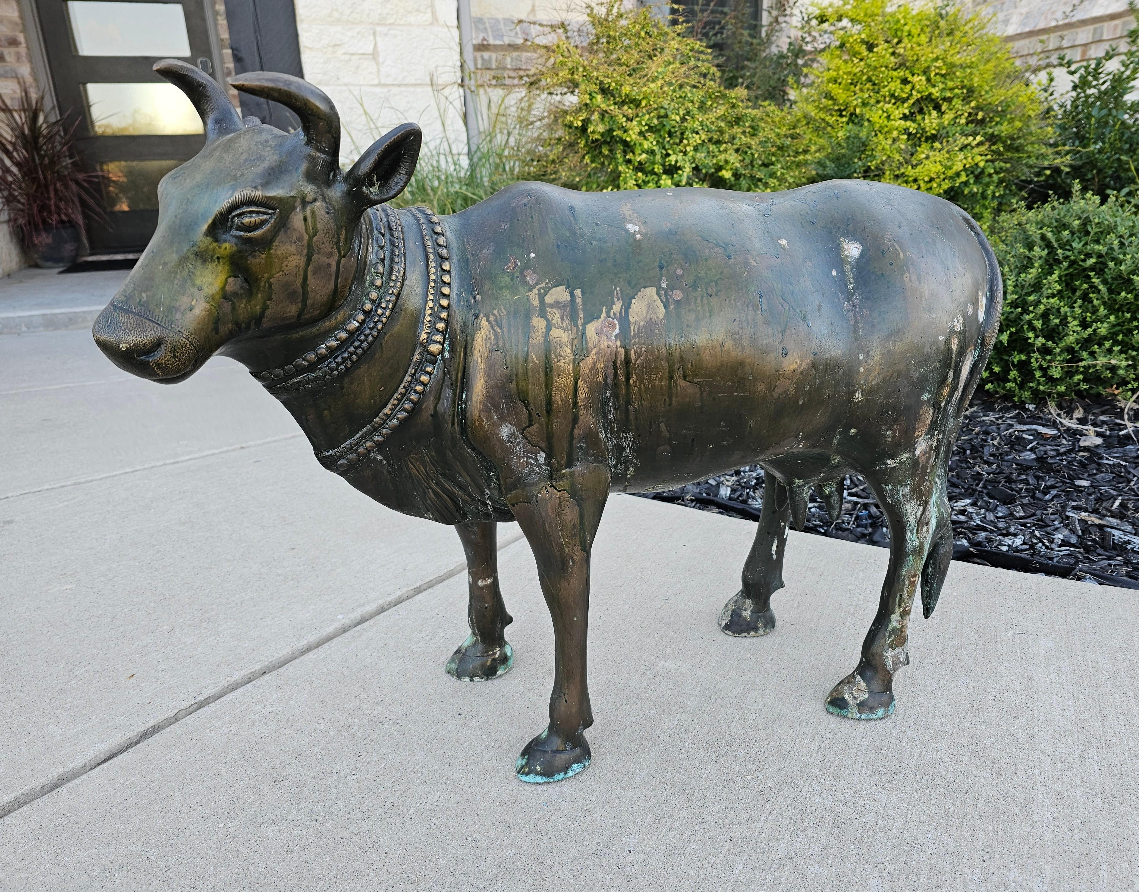 Grande statua antica del tempio indiano Nandi Bull in bronzo e lega di rame in vendita 5