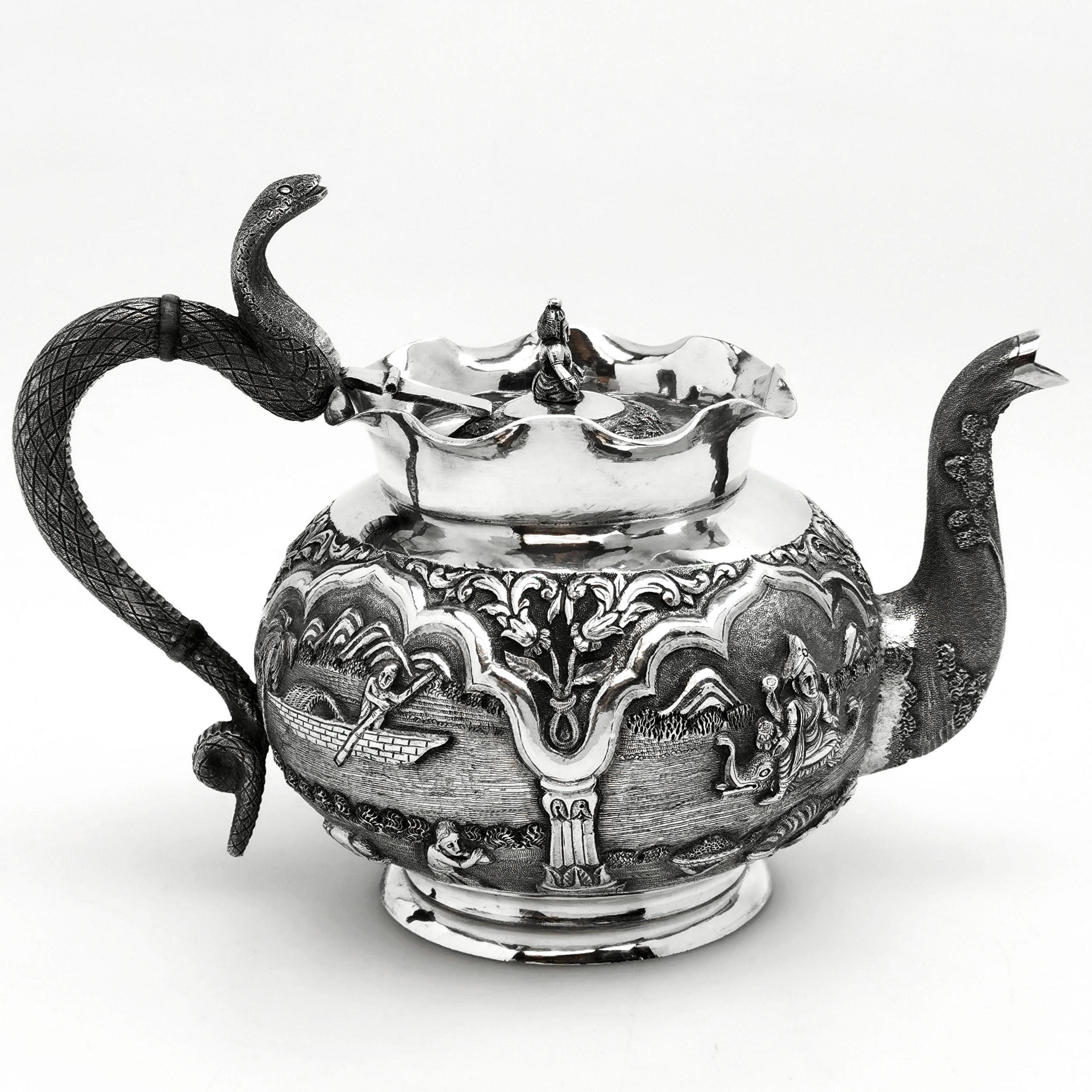 Antique Indian 3-Piece Silver Tea Set circa 1890 Cobra Handle Teapot  In Good Condition In London, GB