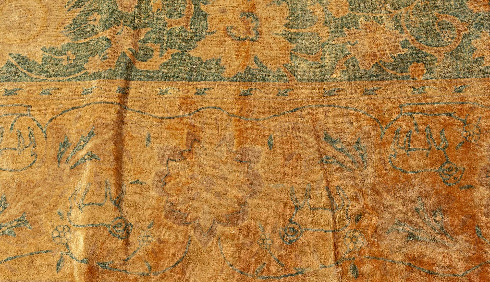 Antiker indischer abstrakter handgefertigter Wollteppich im Angebot 1