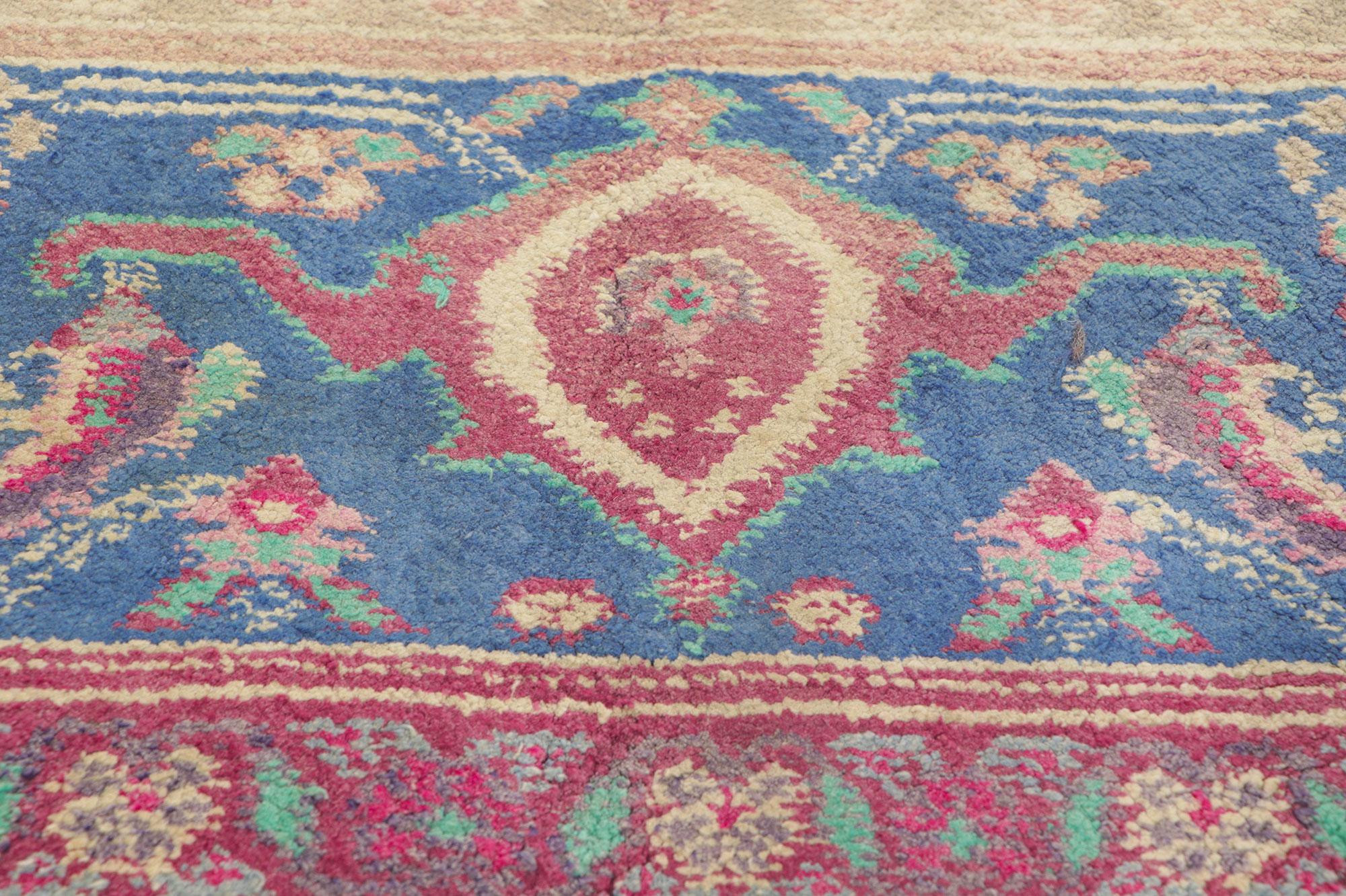 Antique Indian Agra Rug, Timeless Elegance Meets Stylish Durability In Good Condition For Sale In Dallas, TX