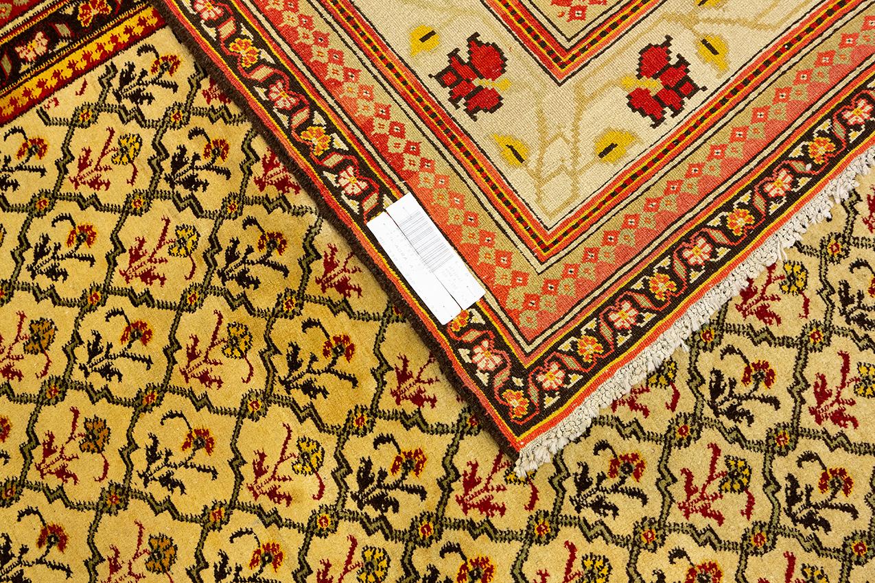 Antiker indischer Agra-Teppich, 19. Jahrhundert im Angebot 5