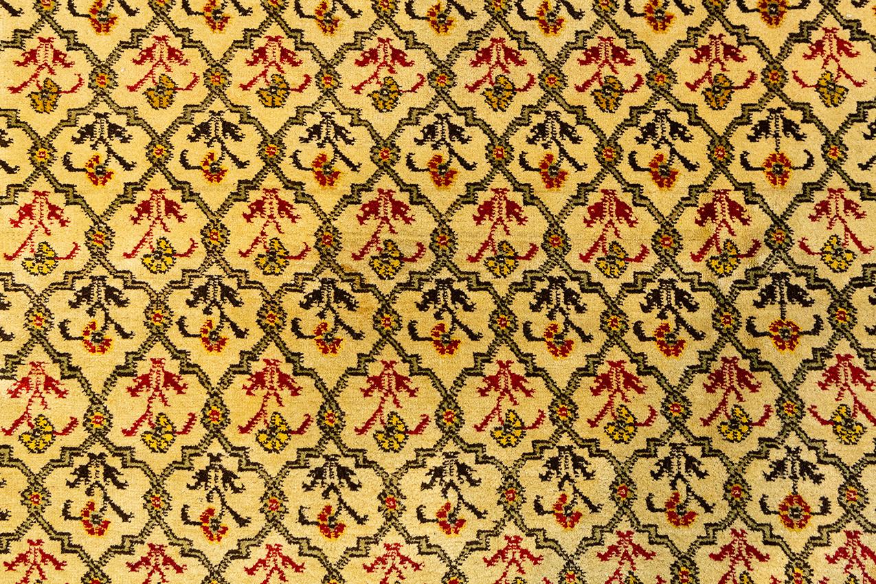 Antiker indischer Agra-Teppich, 19. Jahrhundert im Angebot 2