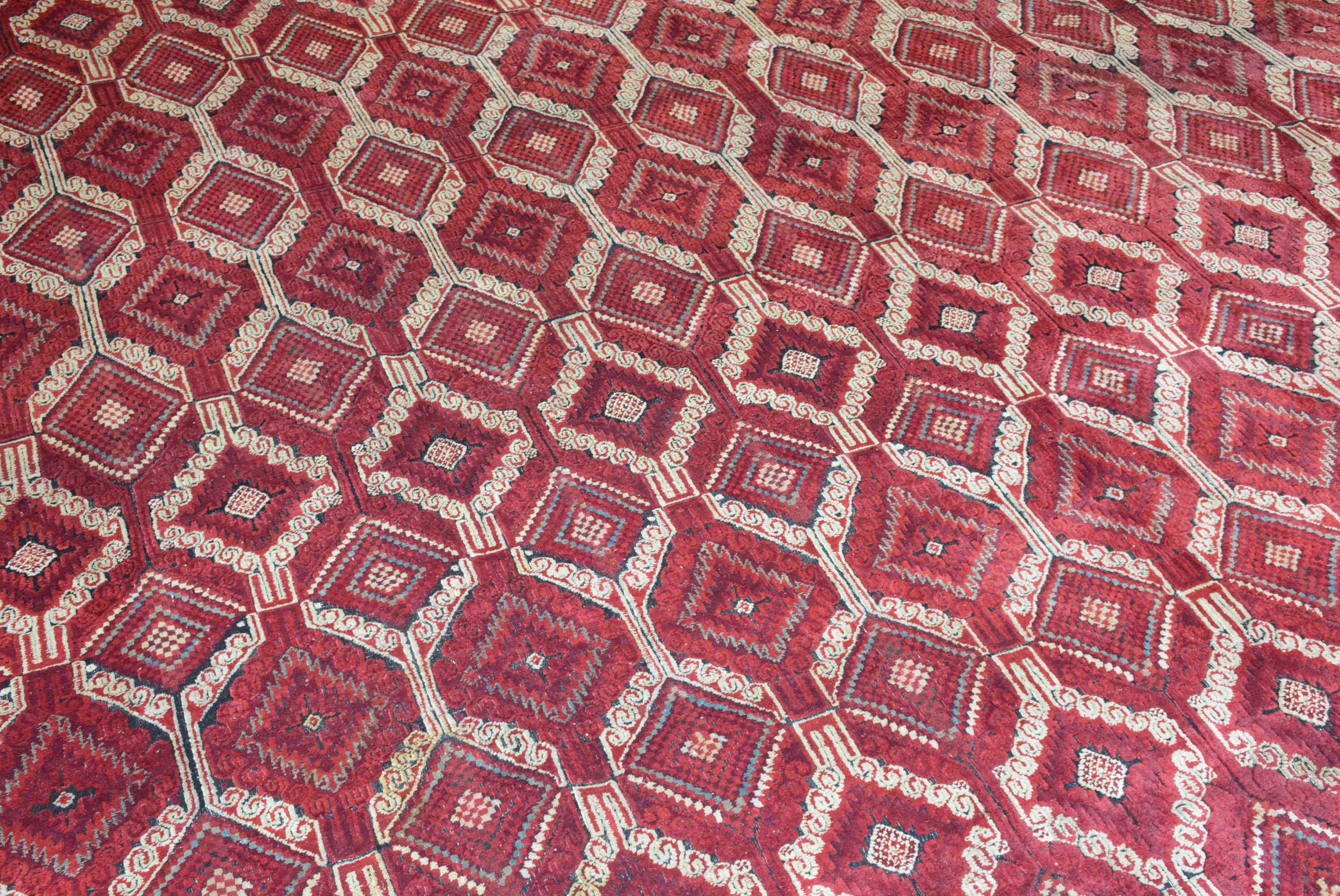 The city of Agra, located in the Uttar Pradesh state in northern India, is universally recognized as the home of the Taj Mahal. Carpet production was introduced to this area on a grand scale under the rule of the Mughal Emperor Akbar the Great in