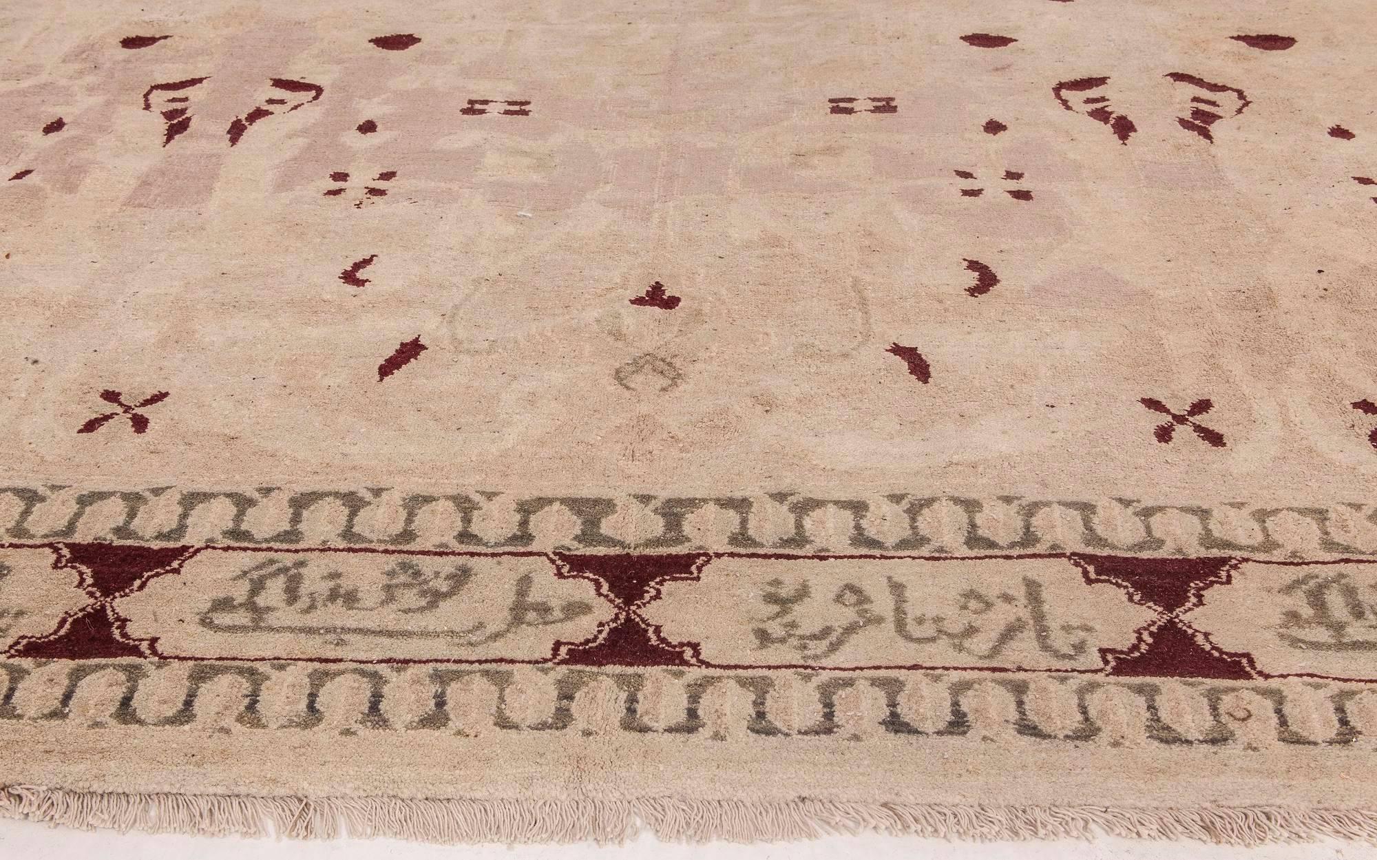 19th Century Indian Agra Handmade Wool Rug In Good Condition For Sale In New York, NY