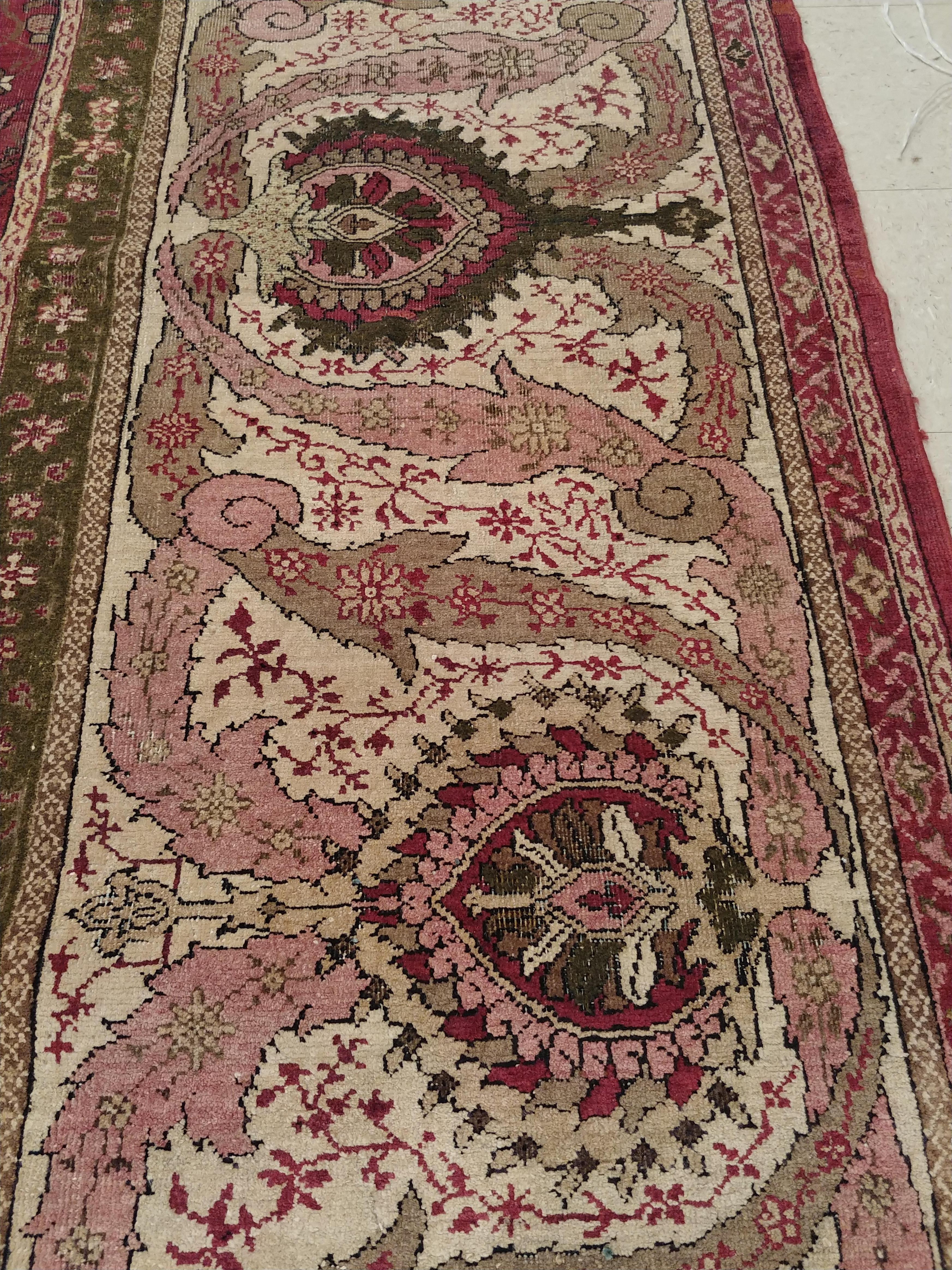 Antike indische Agra Teppiche, Jagdteppiche, Orientteppiche, Rot, Gold, Elfenbein, Braun im Angebot 1