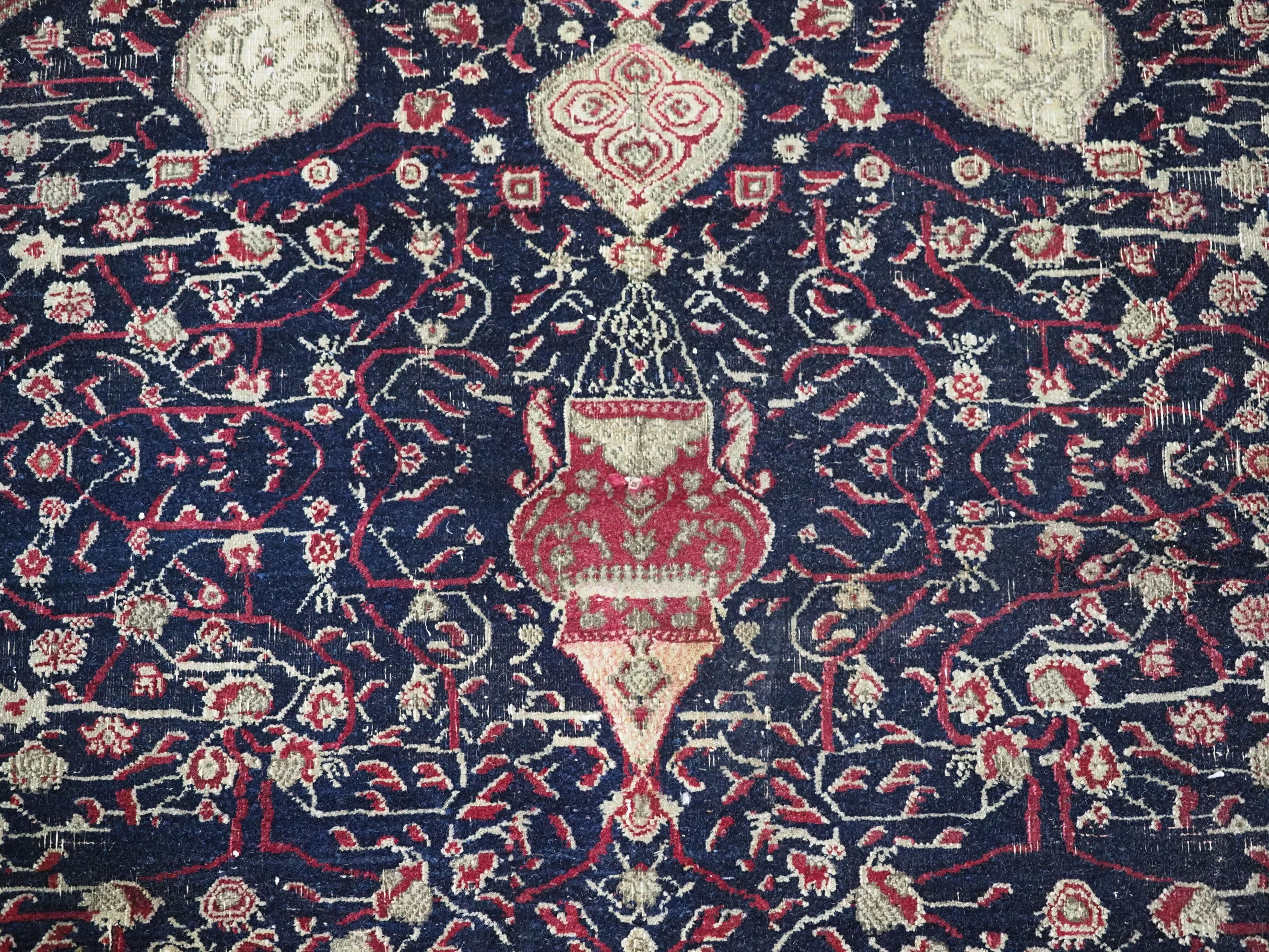 Antique Indian Agra carpet of 'Ardabil' design.  Circa 1880. For Sale 8