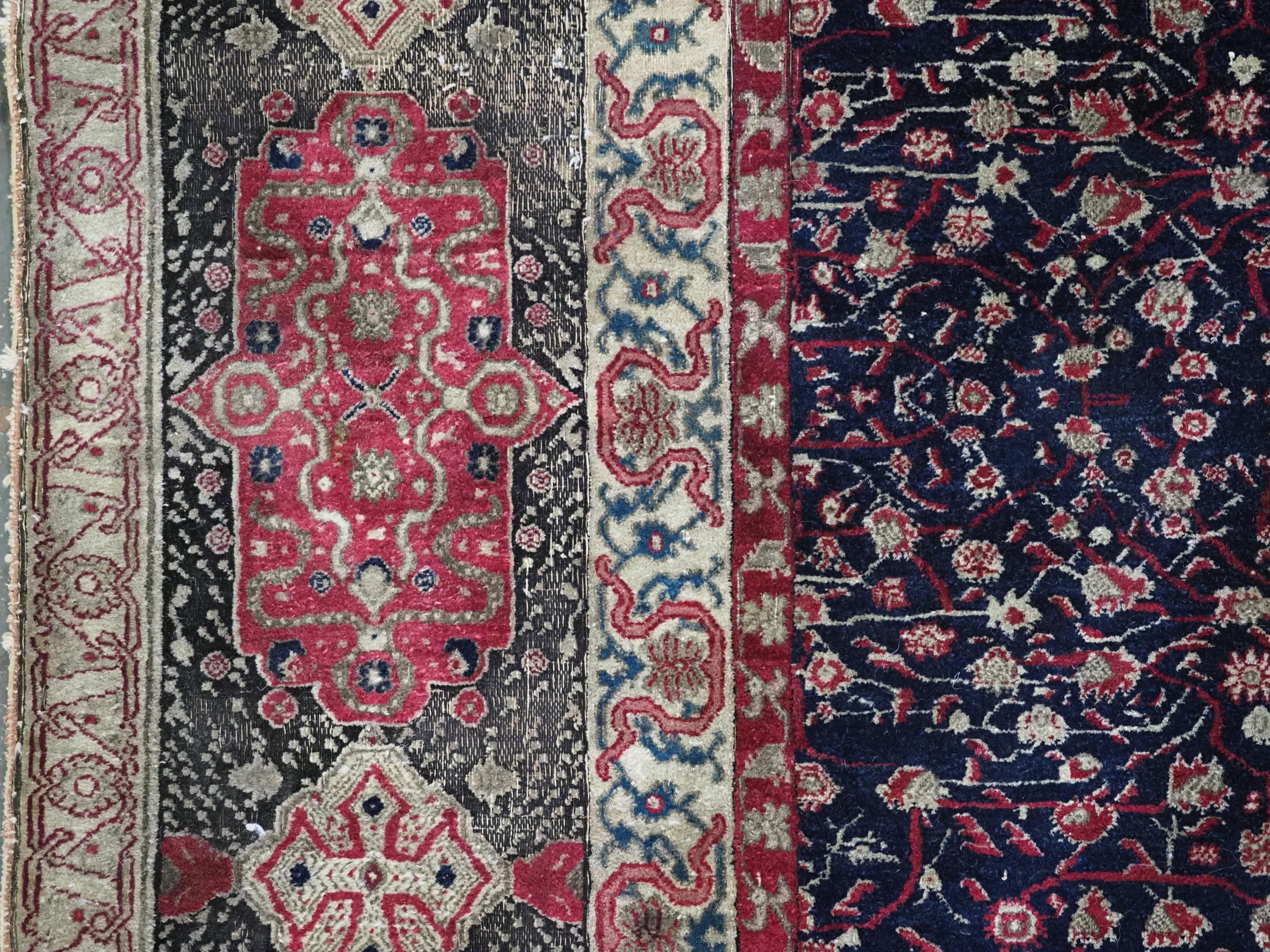 Antique Indian Agra carpet of 'Ardabil' design.  Circa 1880. For Sale 2