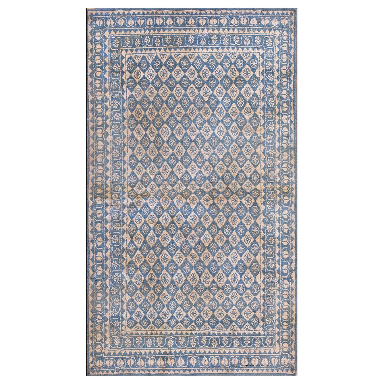 Early 20th Century N. Indian Agra Cotton Carpet ( 4' x 7' - 122 x 213 ) For Sale