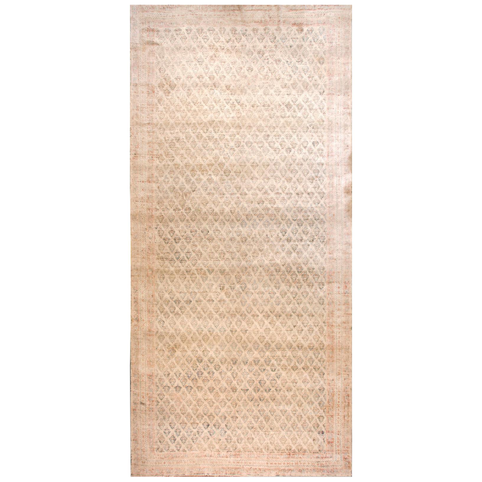 Early 20th Century Indian Cotton Agra Carpet ( 9'8" x 21'2" - 295 x 645 ) For Sale