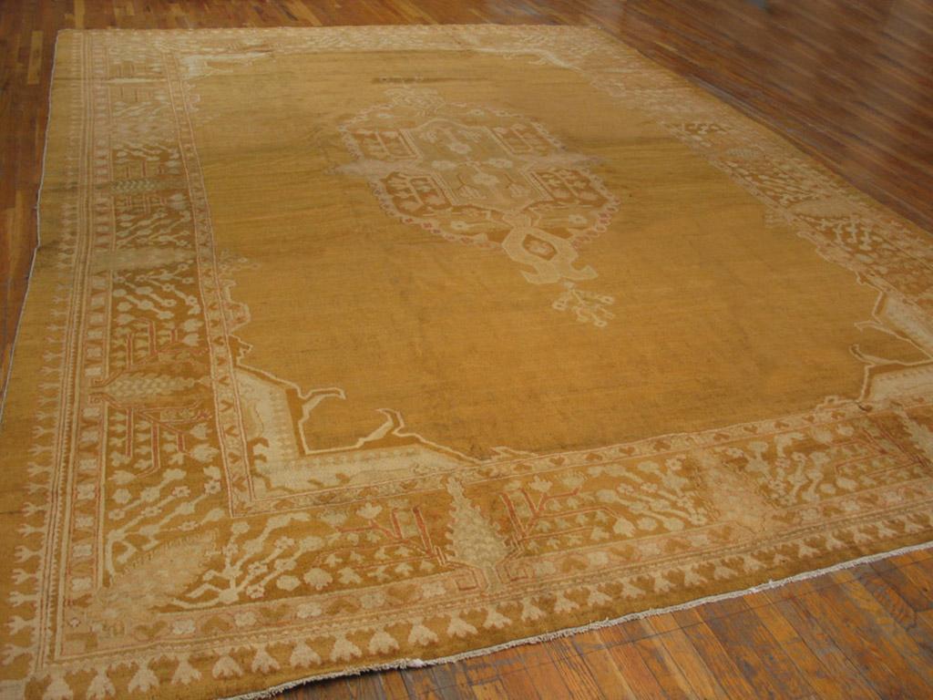 Antique Indian Agra rug. Size: 11'2