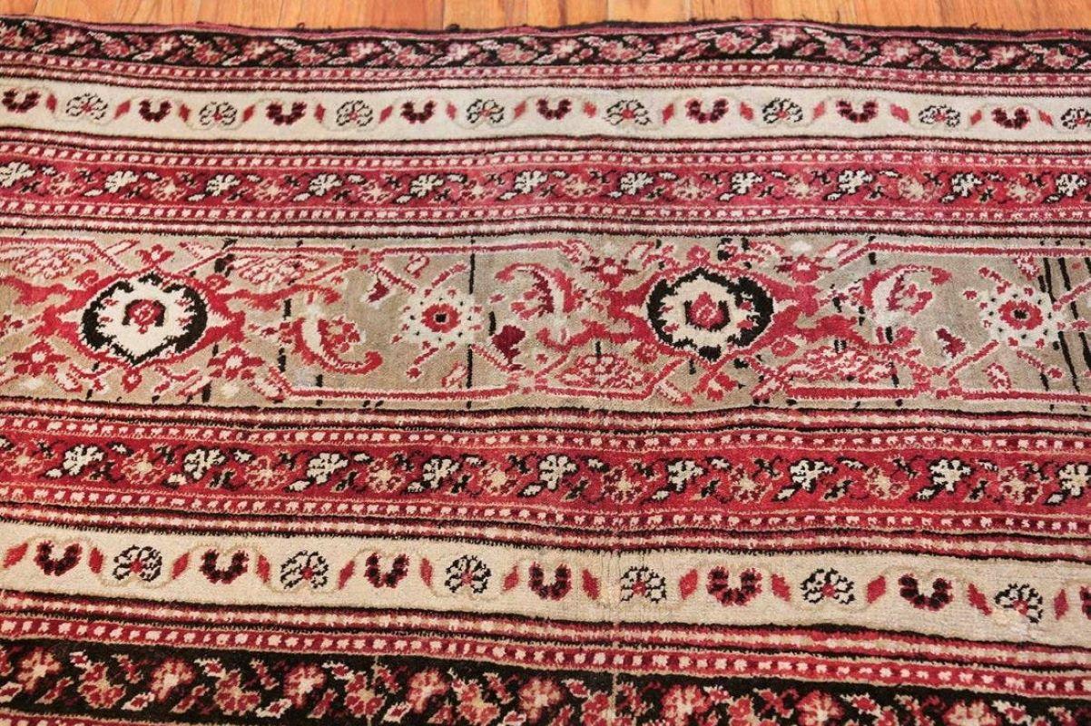 ANTIQUE INDIAN AGRA RUG, 13 ft 10 in x 10 ft (4.22 m x 3.05 m). Circa 1910's.  In Good Condition For Sale In Motley, MN