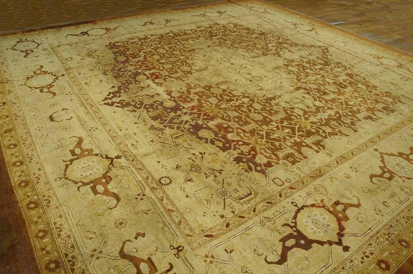 Hand-Knotted Early 20th Century N. Indian Agra Carpet ( 14' X 14' - 427 x 427 ) For Sale