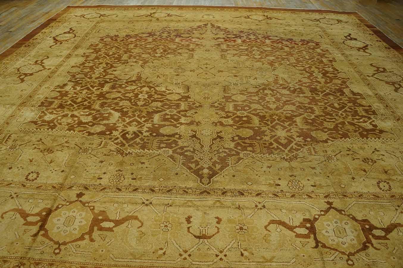 Indischer Agra-Teppich des frühen 20. Jahrhunderts ( 14' X 14' - 427 x 427) im Angebot 1