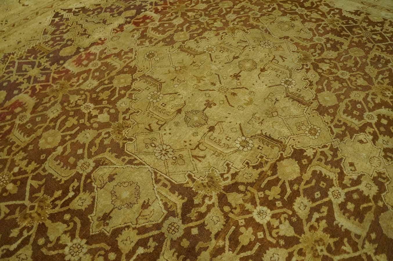 Early 20th Century N. Indian Agra Carpet ( 14' X 14' - 427 x 427 ) For Sale 4
