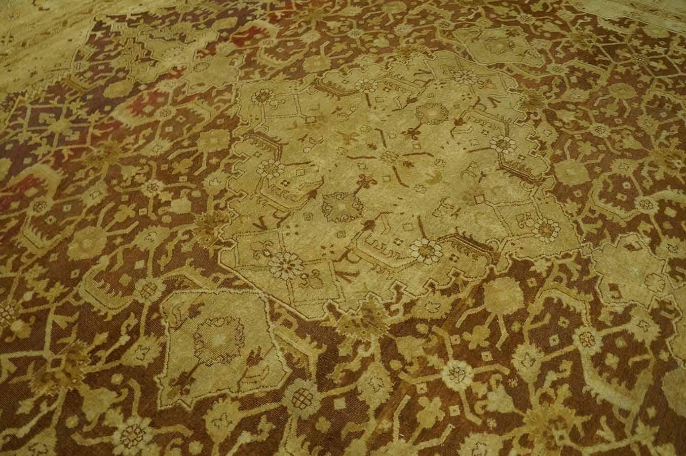 Tappeto Agra indiano dei primi del Novecento ( 14' X 14' - 427 x 427 ) in vendita 2