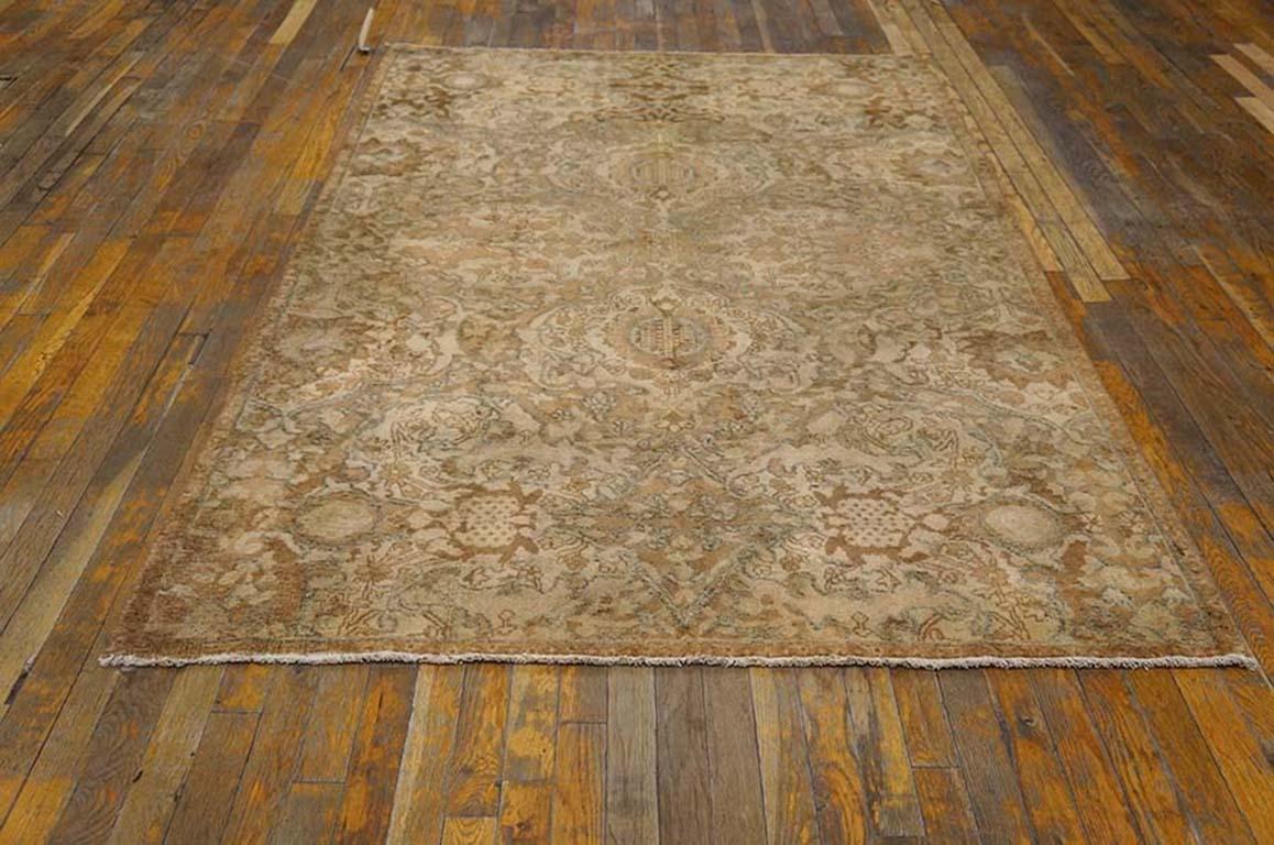 Hand-Knotted Early 20th Century Indian Agra Carpet ( 4'9